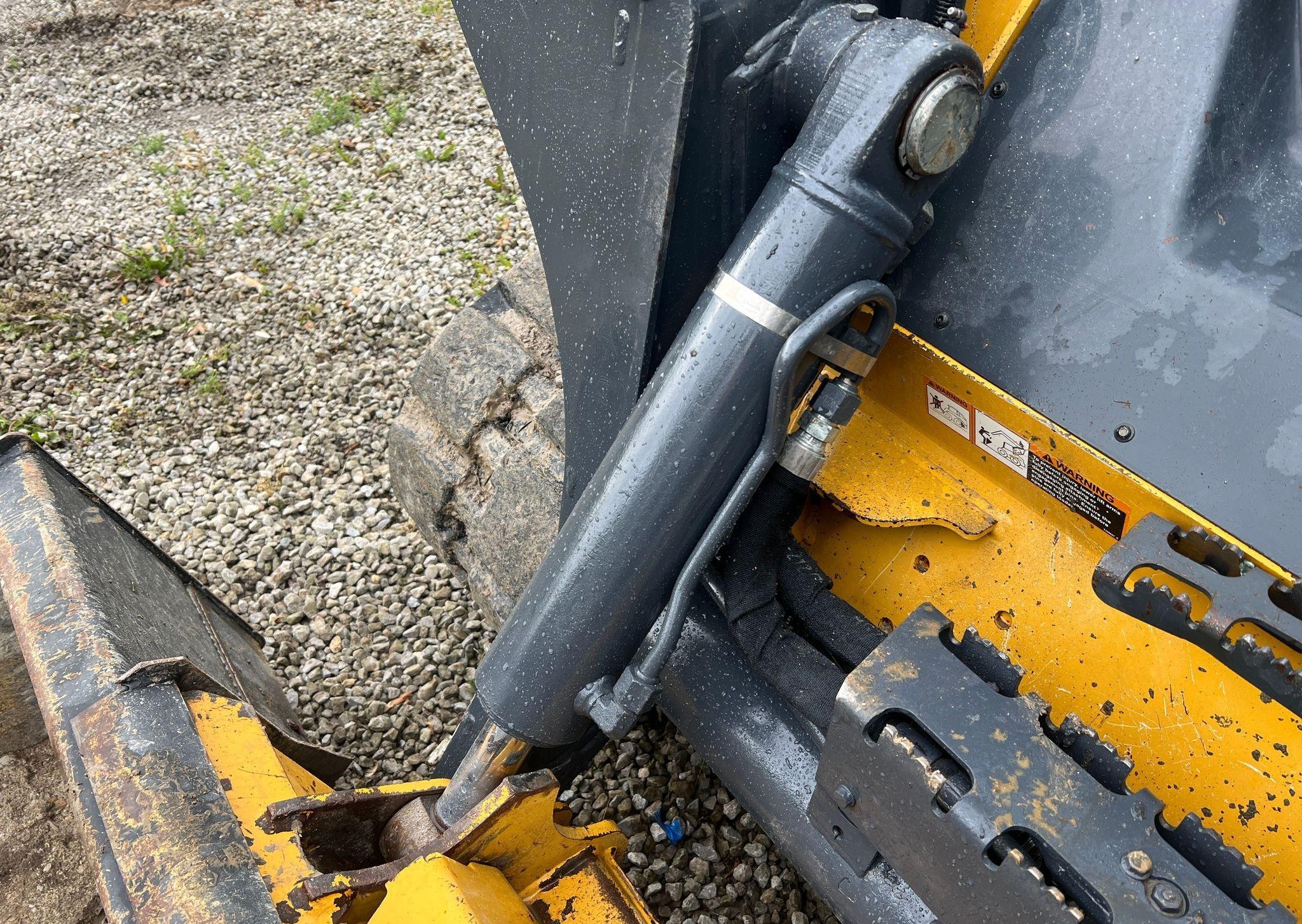 gallery 2017 John Deere 333G skid steer loader
