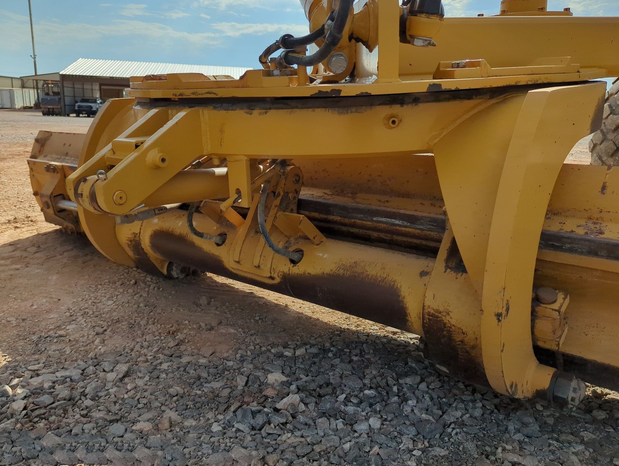 gallery 2013 Caterpillar 12M2 VHP Plus motor grader