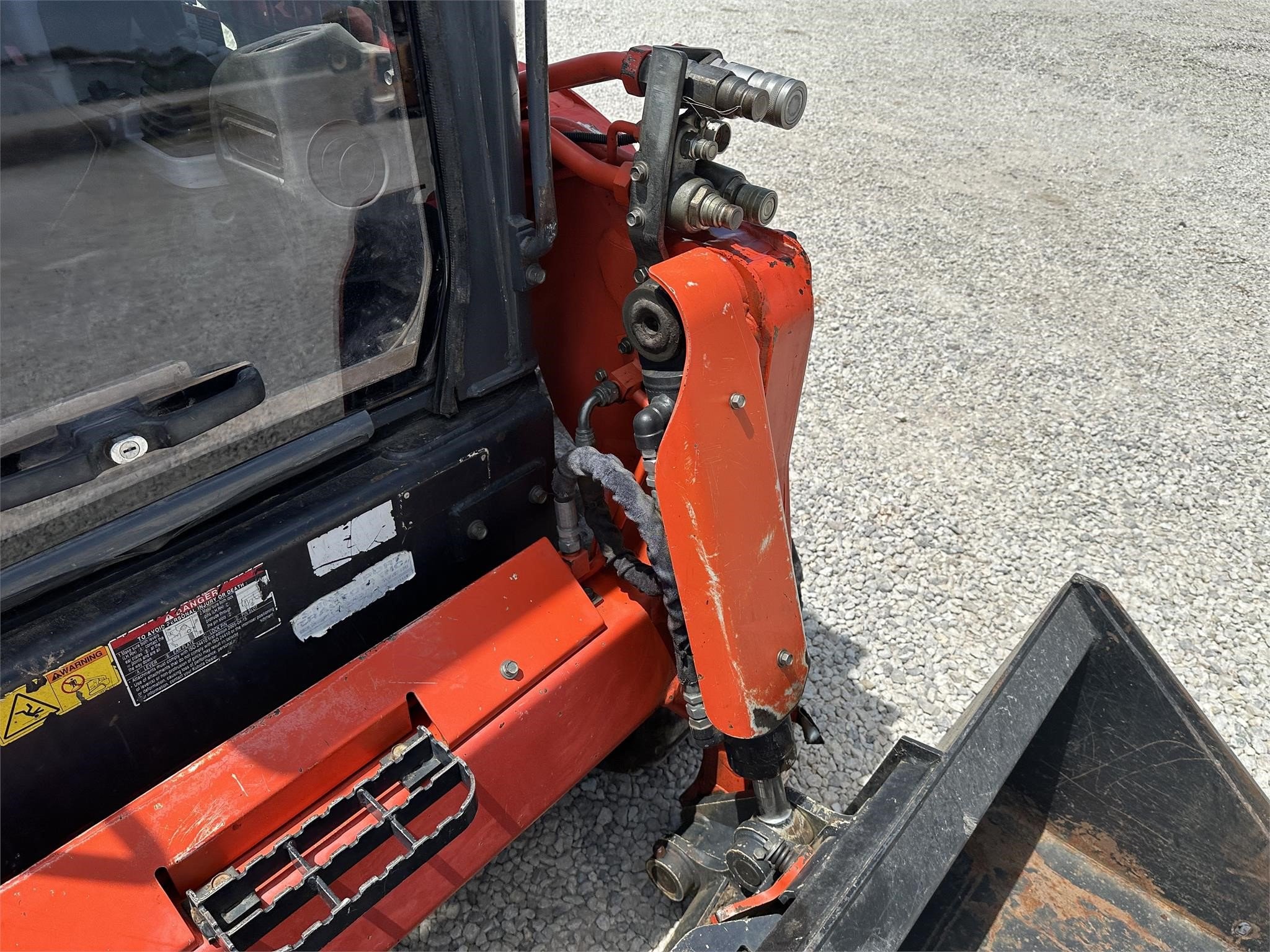 gallery 2016 Kubota SVL90-2 Skid Steer