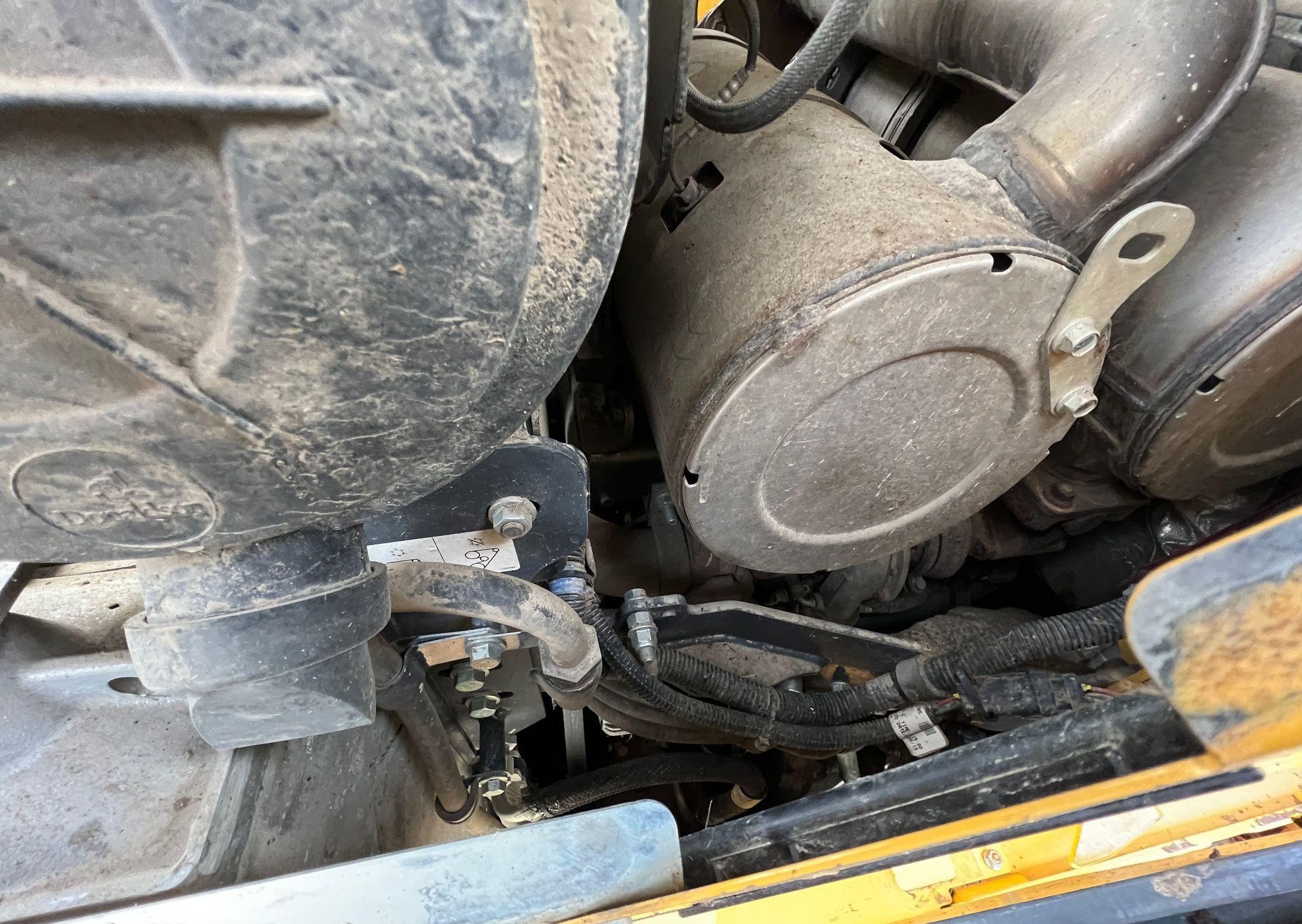 gallery 2019 John Deere 333G  tracked skid steer loader
