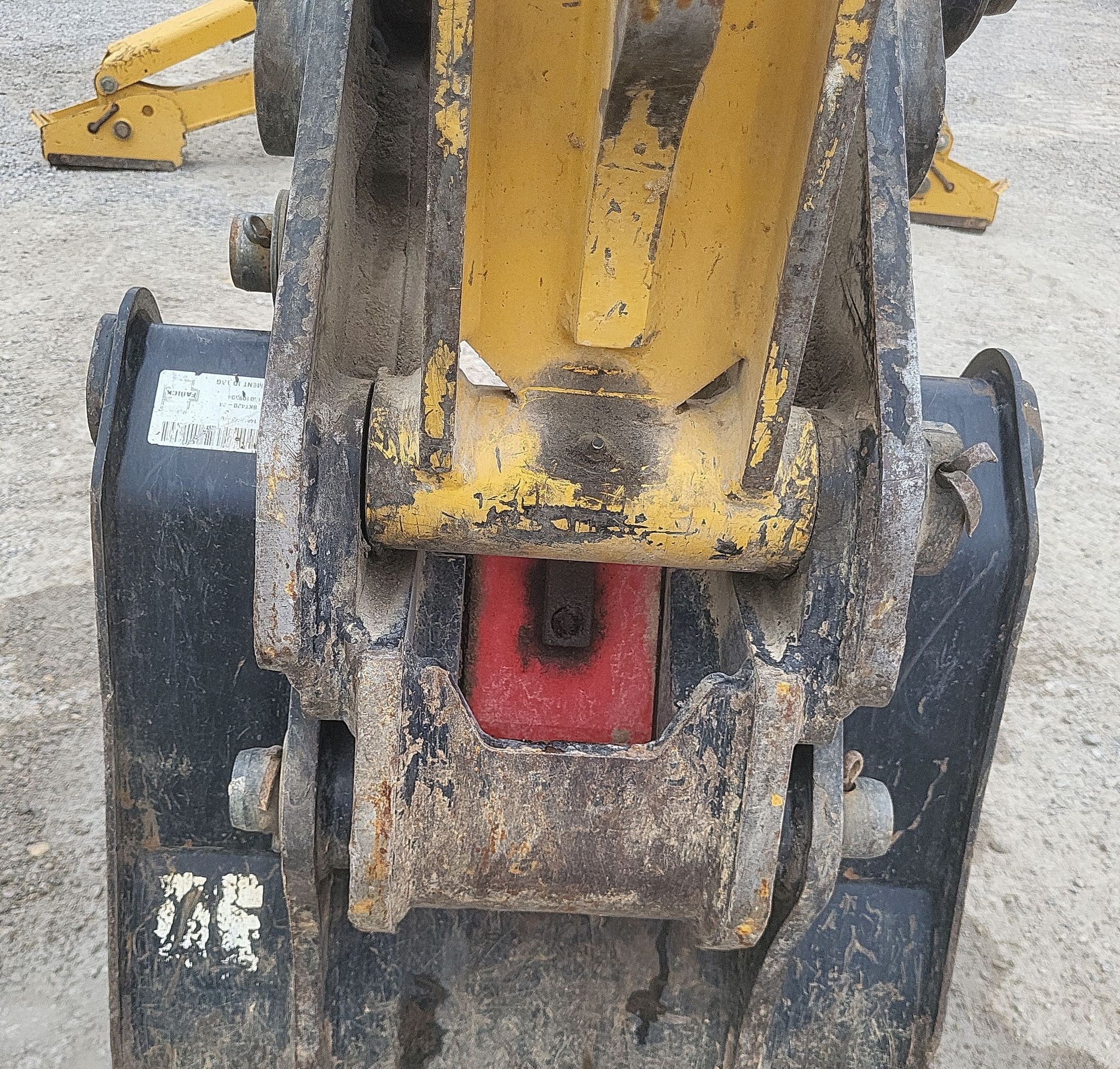 gallery 2018 Caterpillar 420F2 backhoe