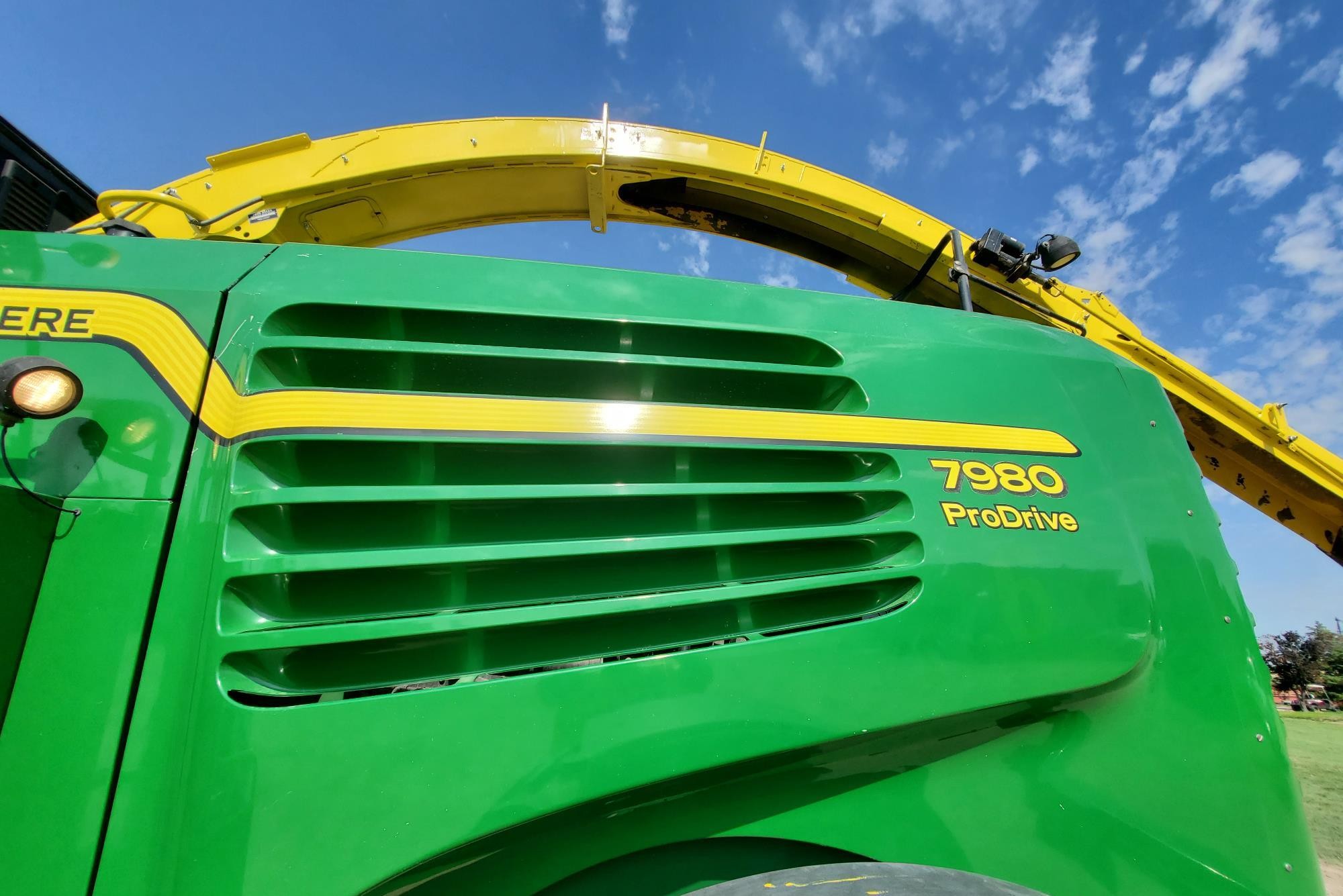 gallery 2015 John Deere 7980 Self-Propelled Forage Harvester