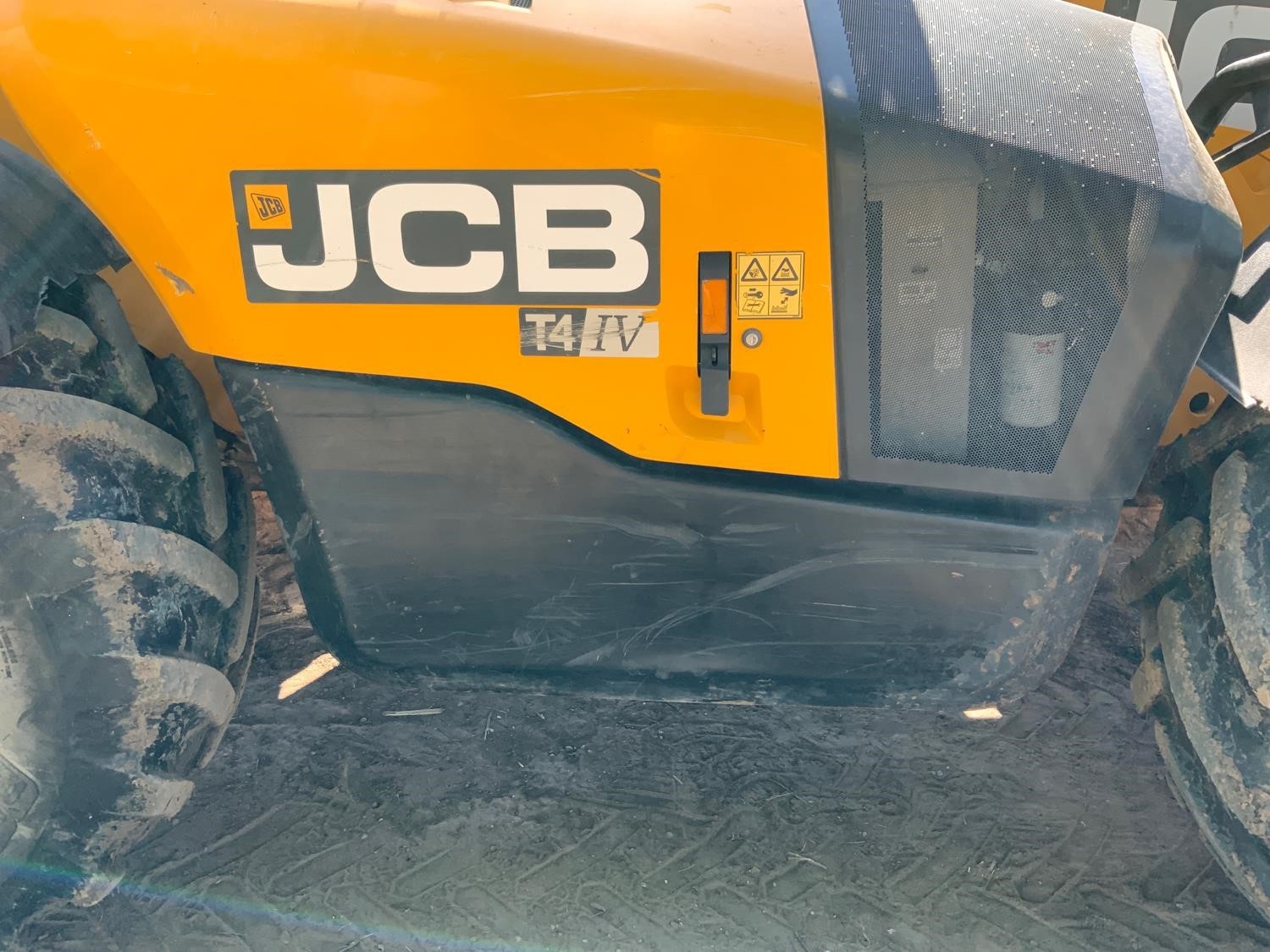 gallery 2017 Jcb 560-80AGS 4x4x4 Telehandler