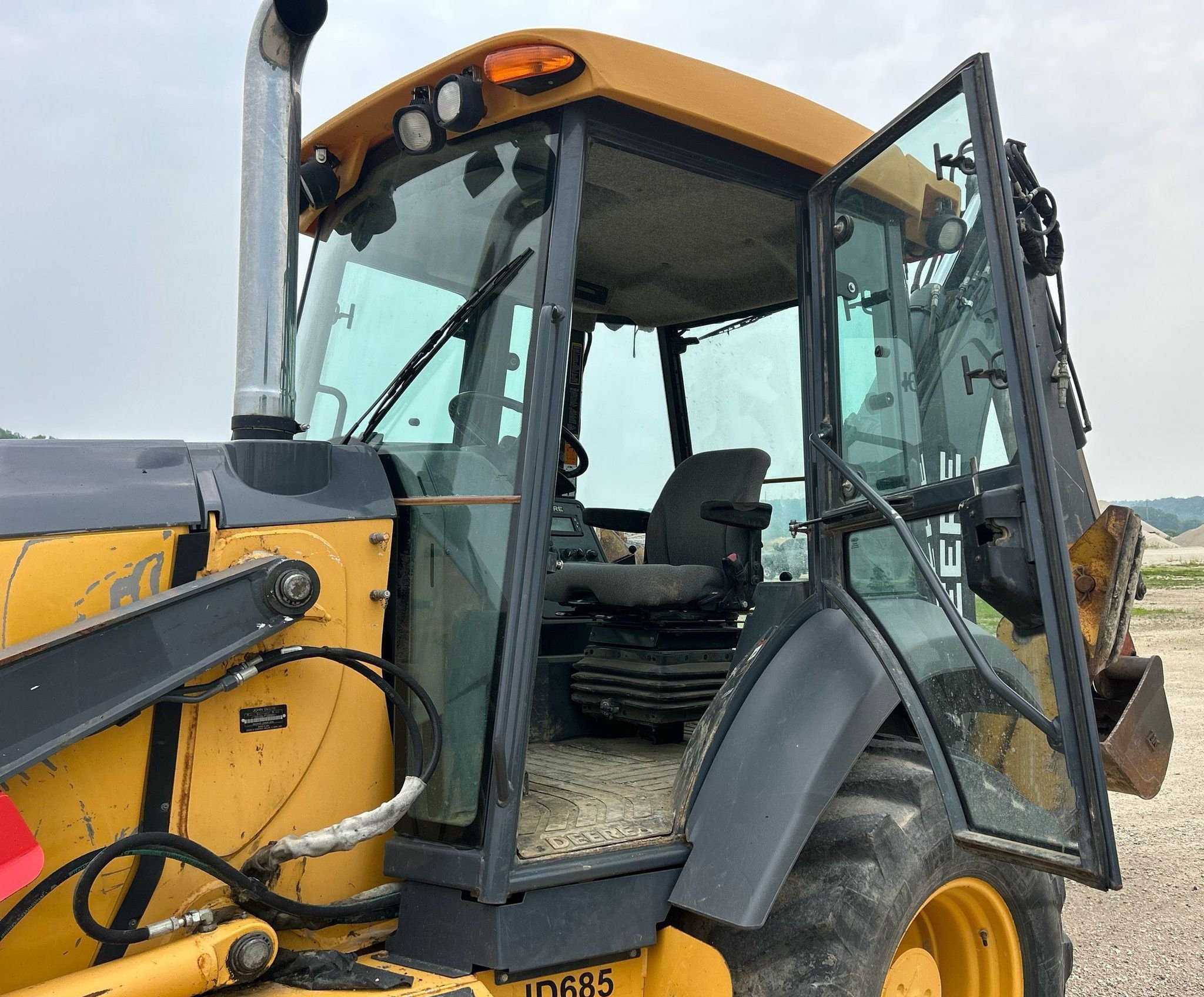 gallery 2015 John Deere 310SL backhoe