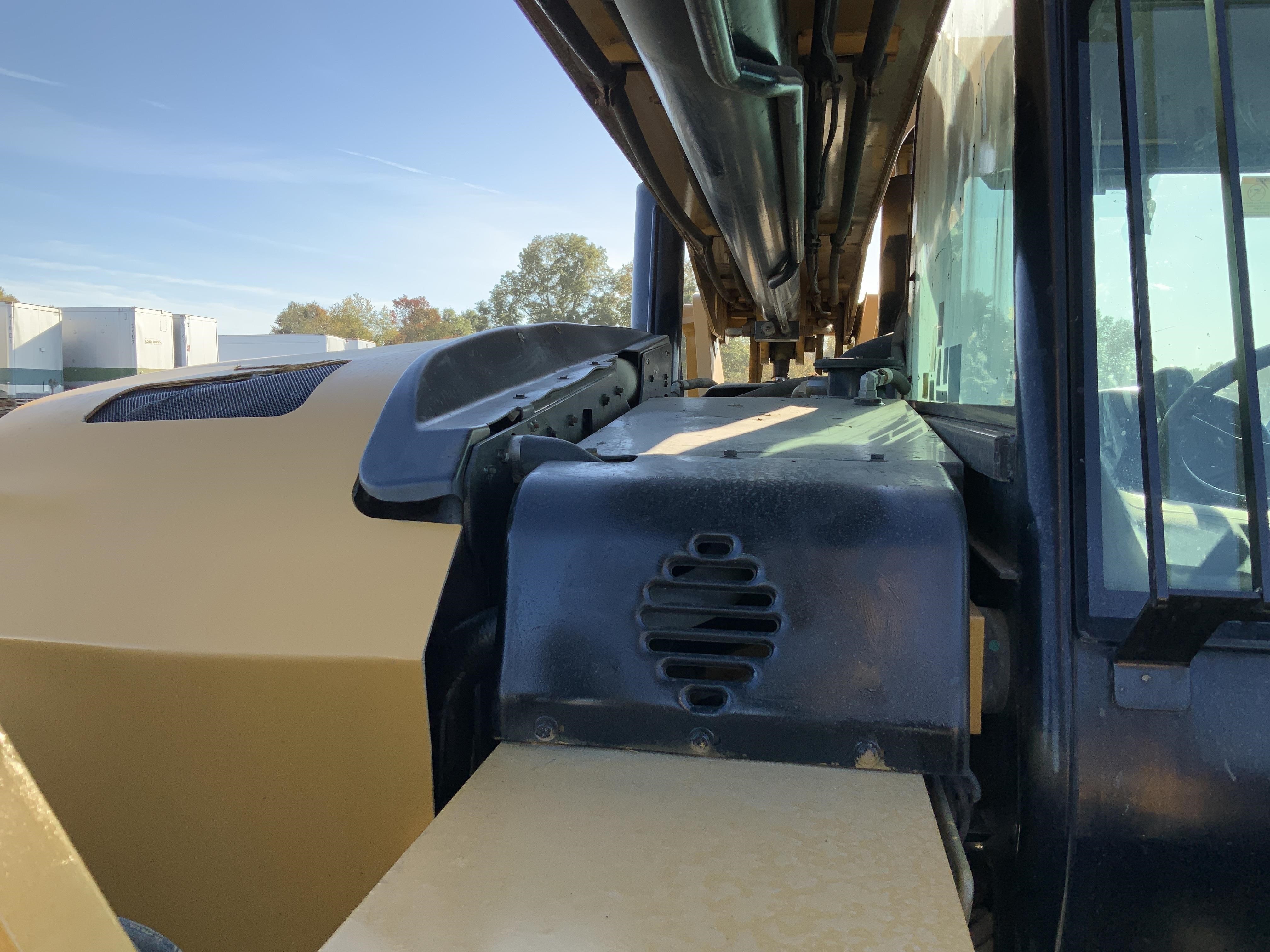 gallery 2013 Caterpillar TL1055C Telehandler