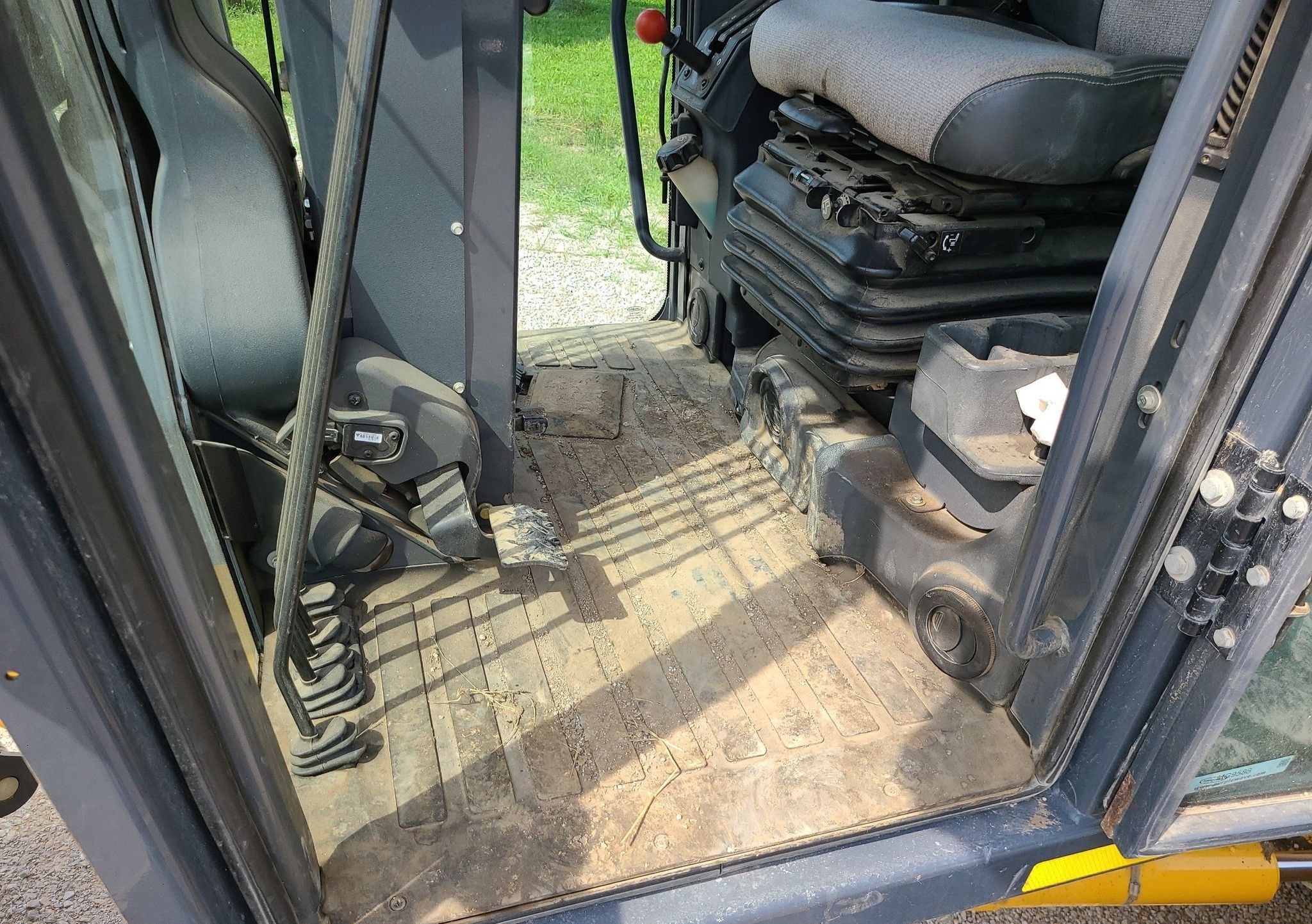 gallery 2016 John Deere 770G motor grader