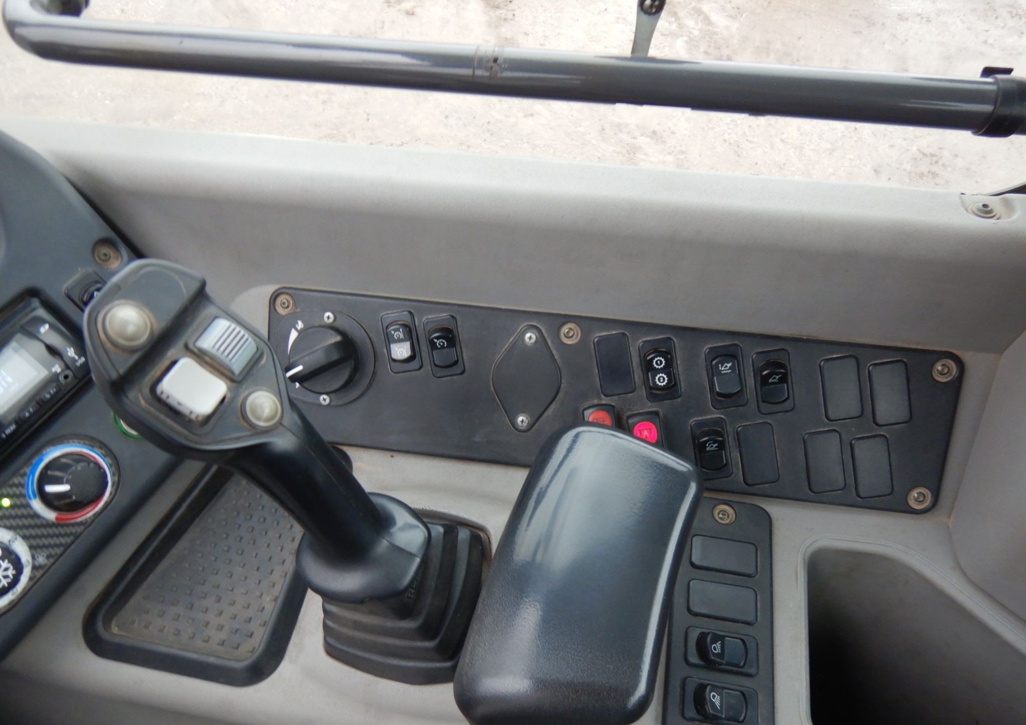 gallery 2018 Case 321F wheel loader
