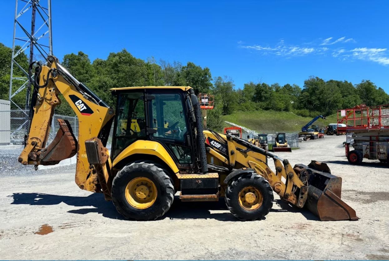 gallery 2016 Caterpillar 420F2 IT 4WD Backhoe
