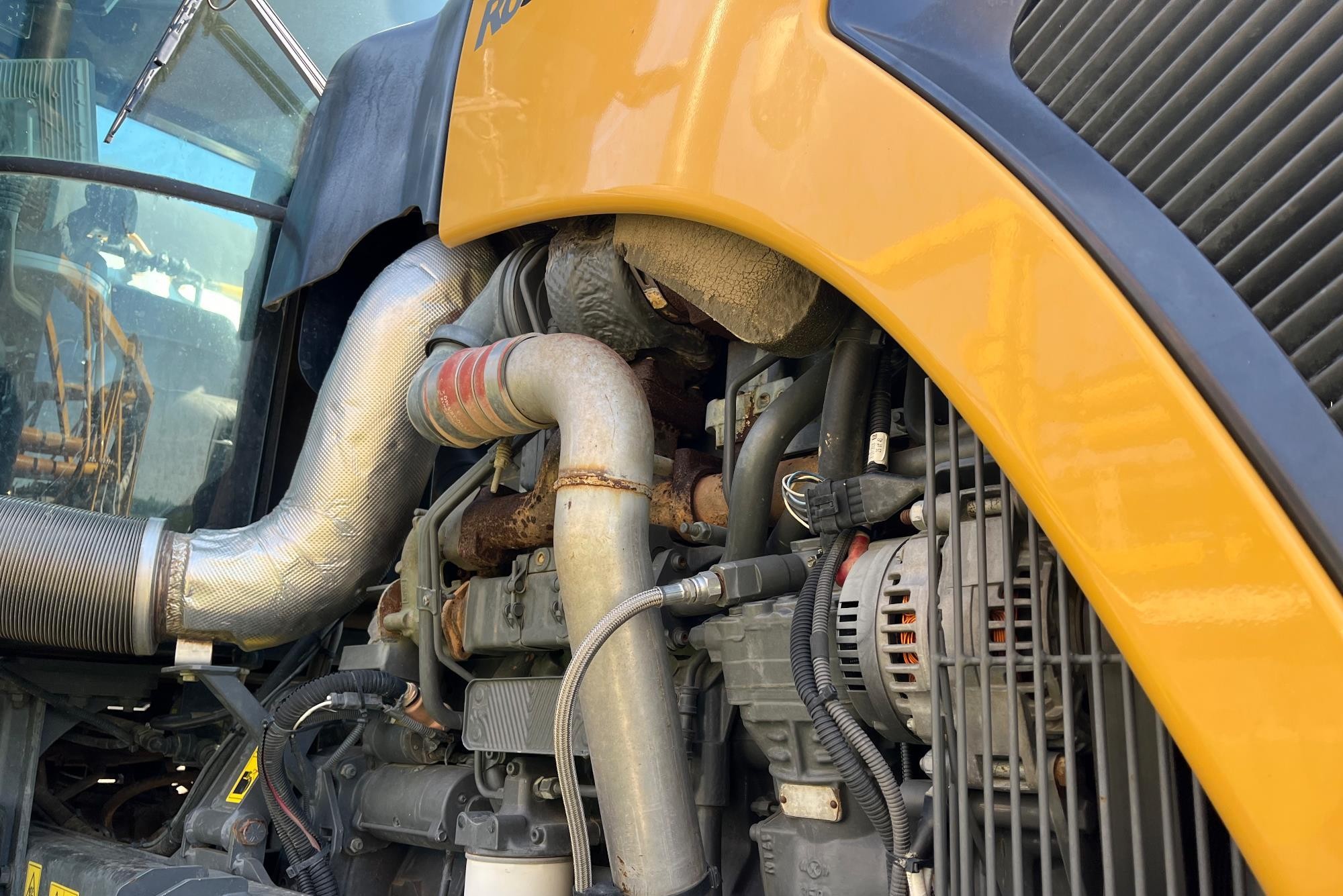 gallery 2019 RoGator RG1300C Self-Propelled Sprayer