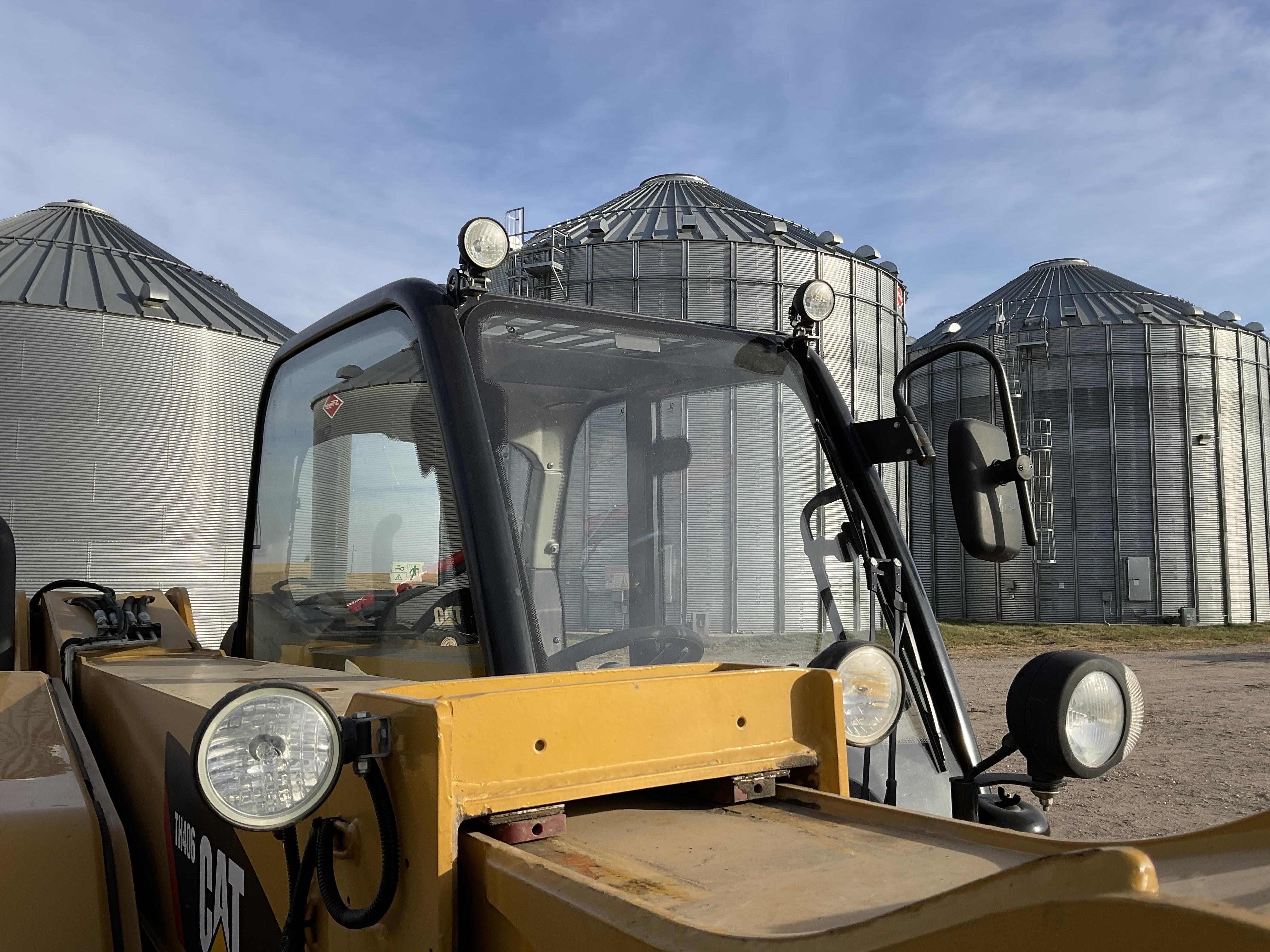 gallery 2012 Caterpillar TH406 4x4x4 Telehandler