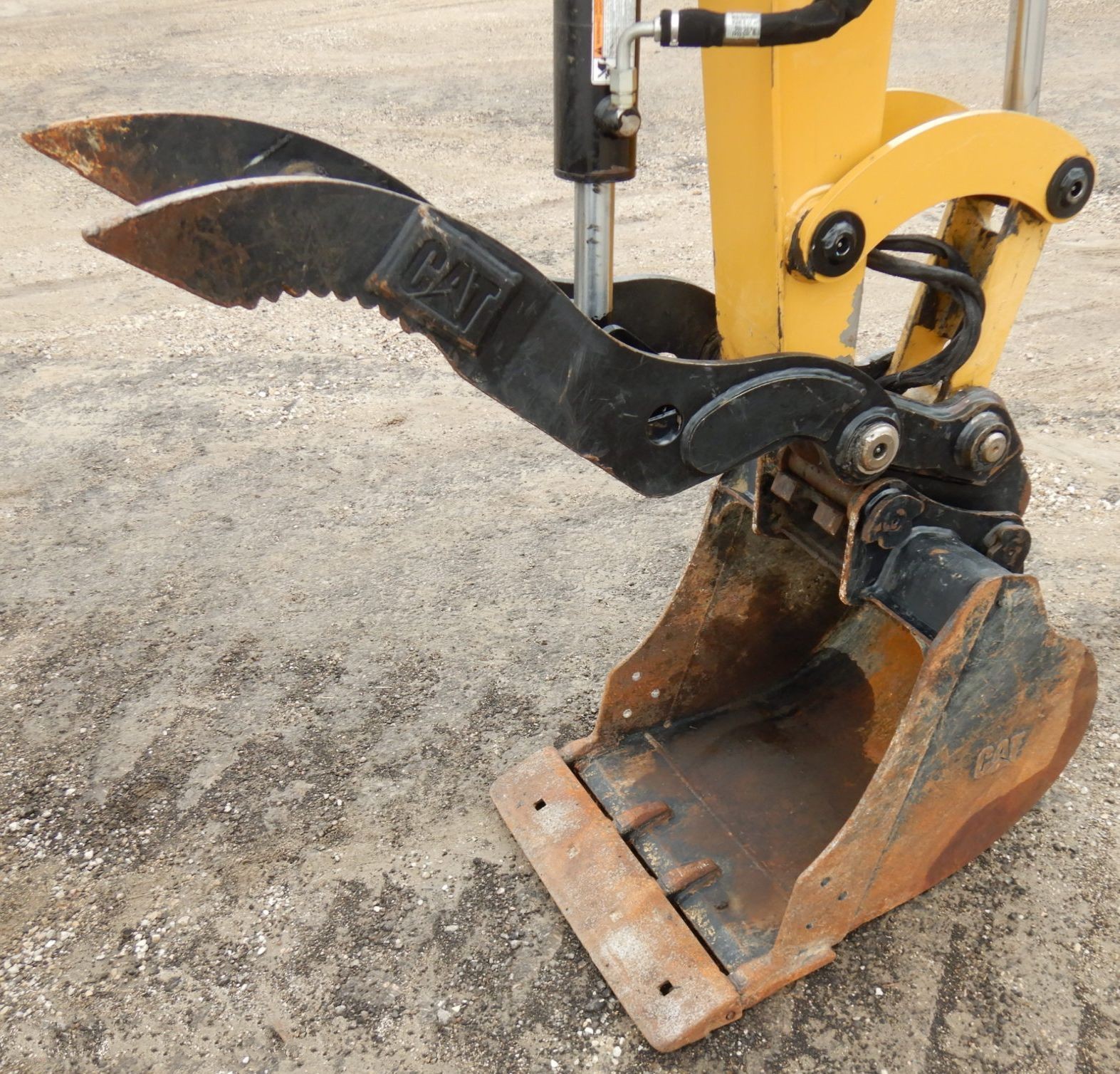 gallery 2018 Caterpillar 305E2 CR mini excavator