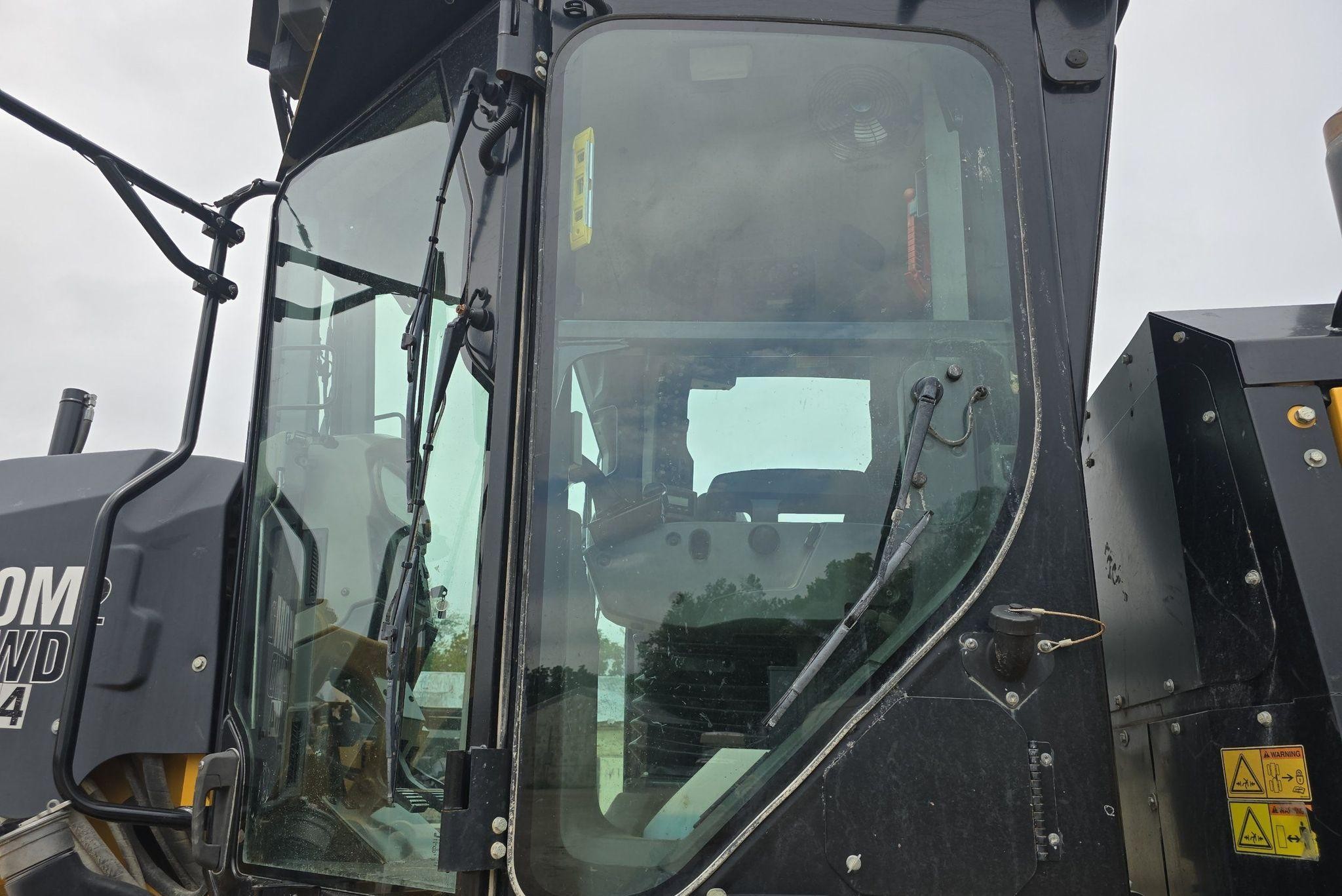 gallery 2012 Caterpillar 140M2 motor grader