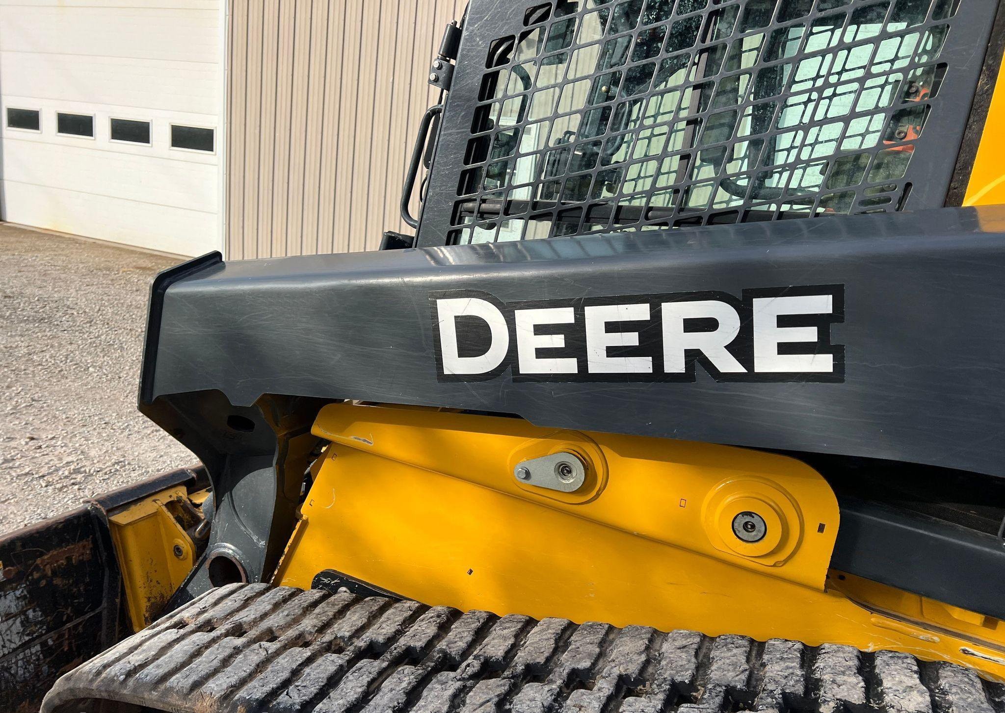 gallery 2019 John Deere 333G  tracked skid steer loader