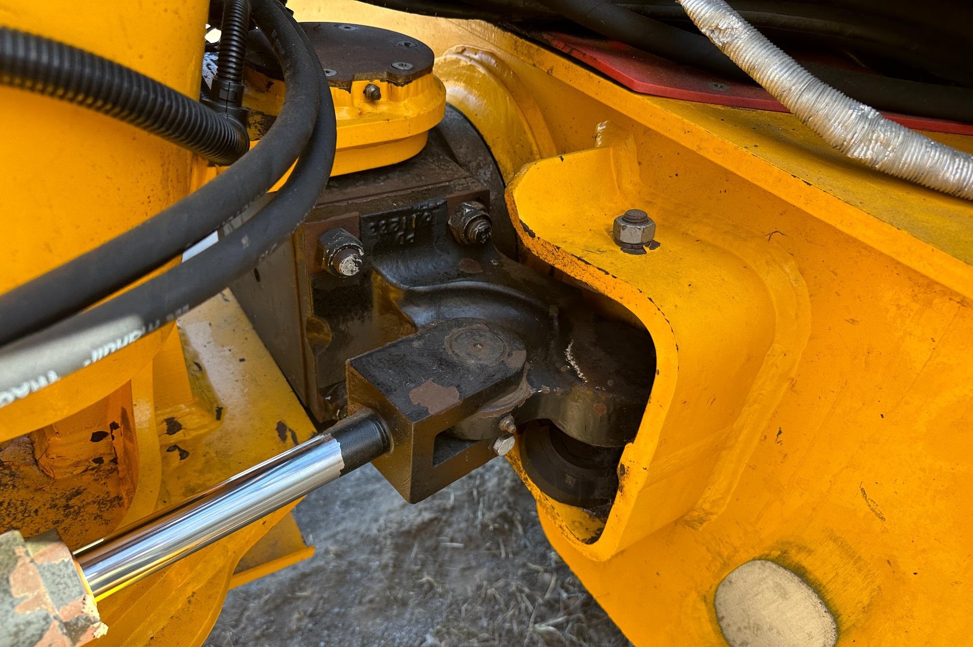 gallery 2017 JCB TM320 4x4 Telehandler