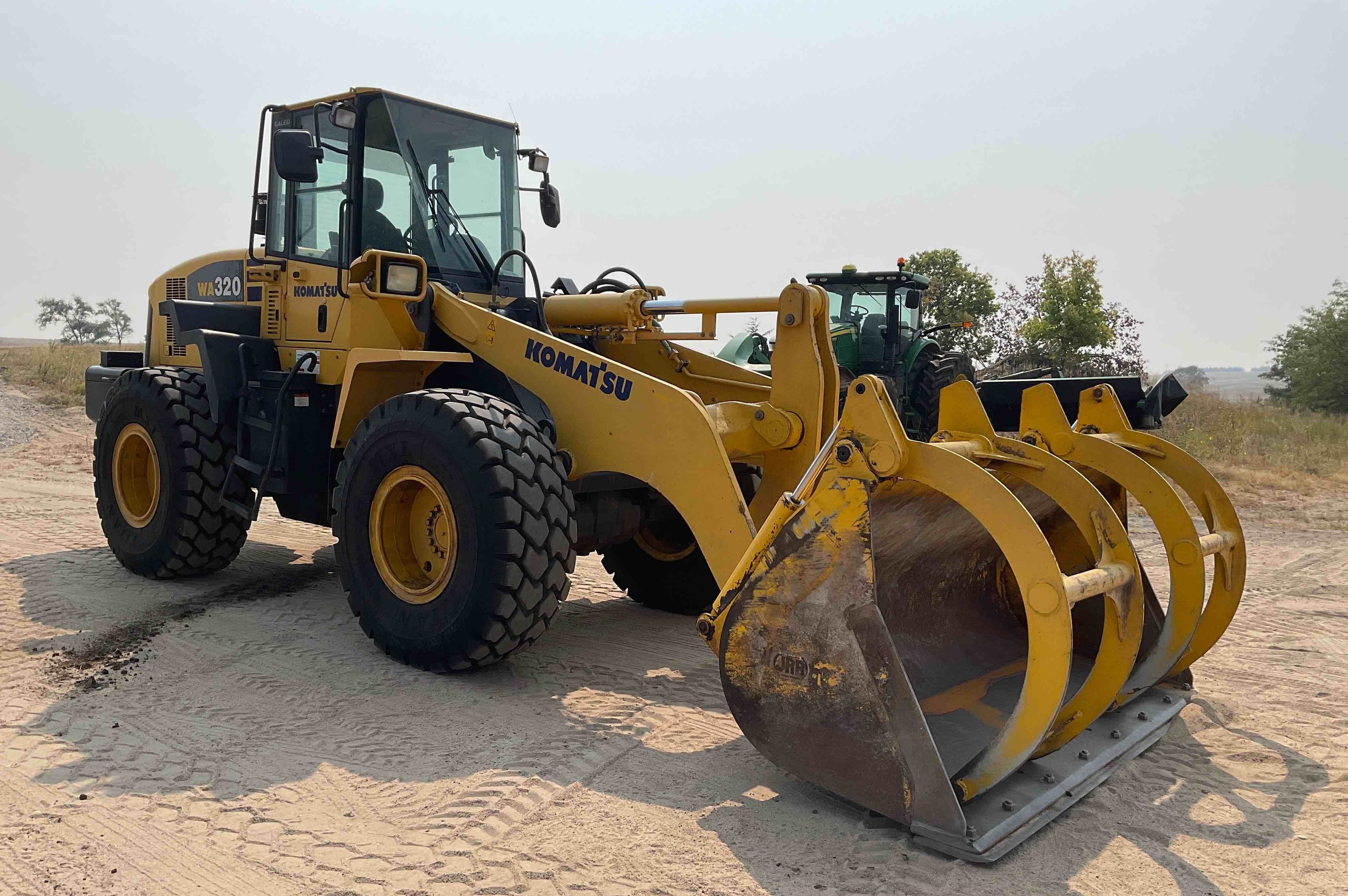 gallery 2008 Komatsu WA320-5L Wheel Loader W/Grapple