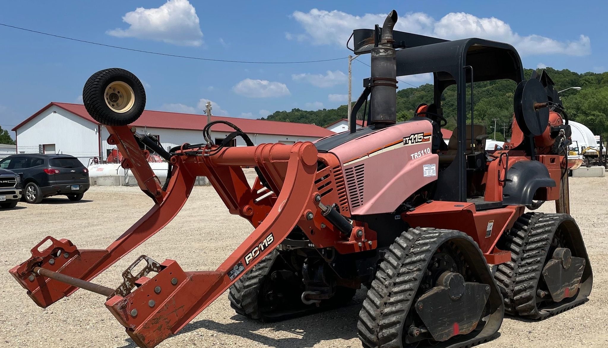gallery 2011 Ditch Witch RT115 Quad vibratory cable plow