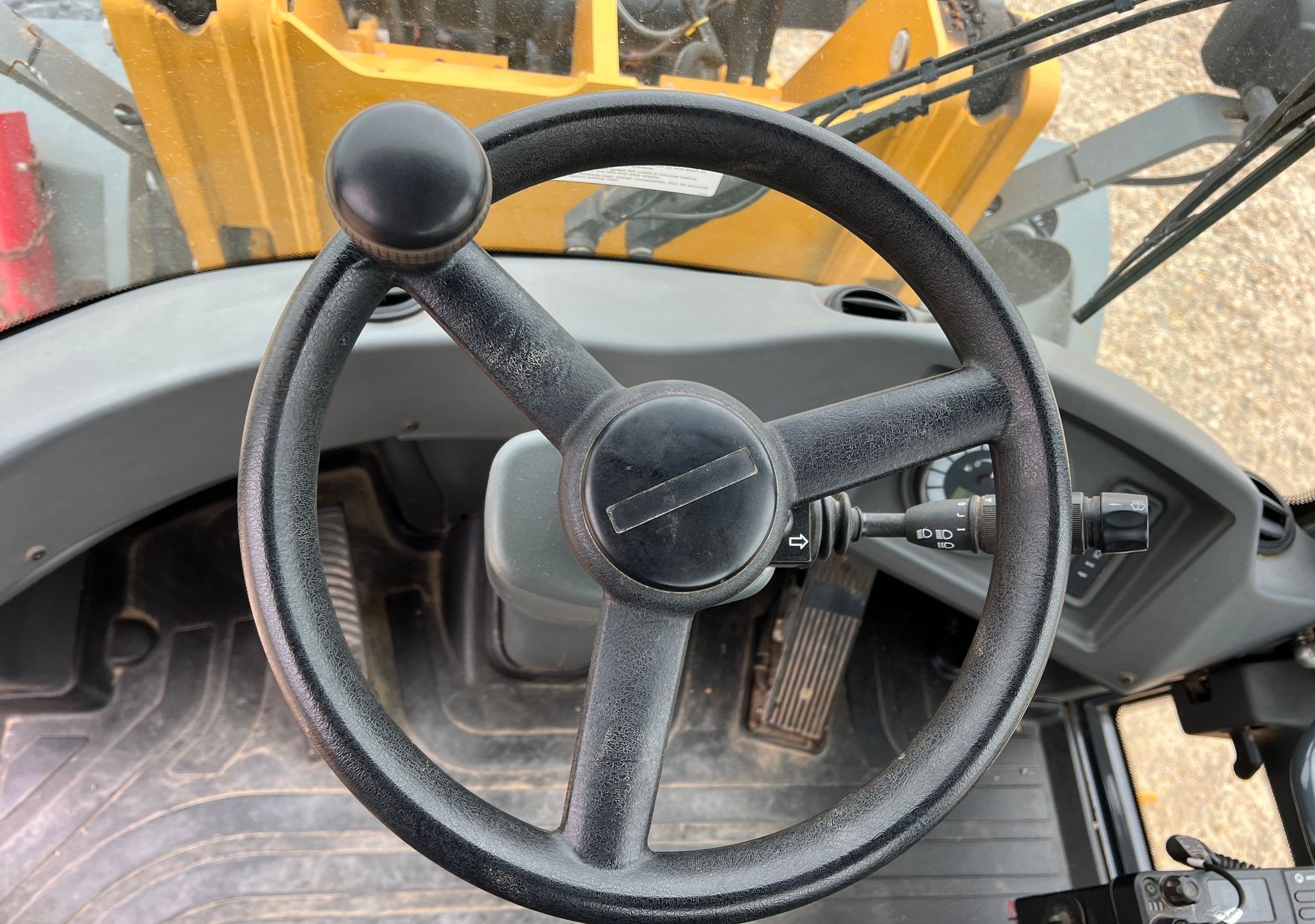 gallery 2016 John Deere 324K wheel loader