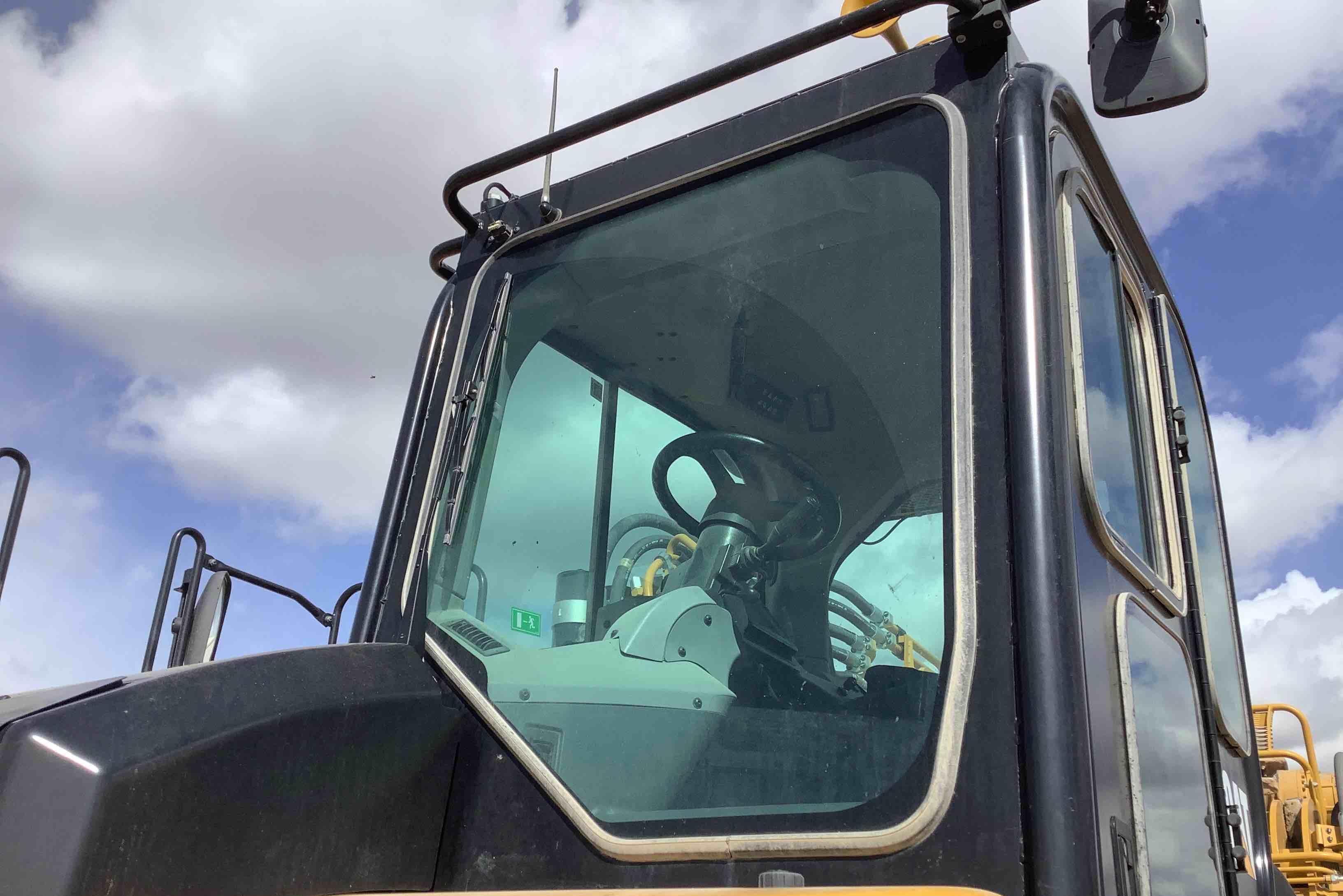 gallery 2017 Caterpillar 623K Self Propelled Elevating Scraper