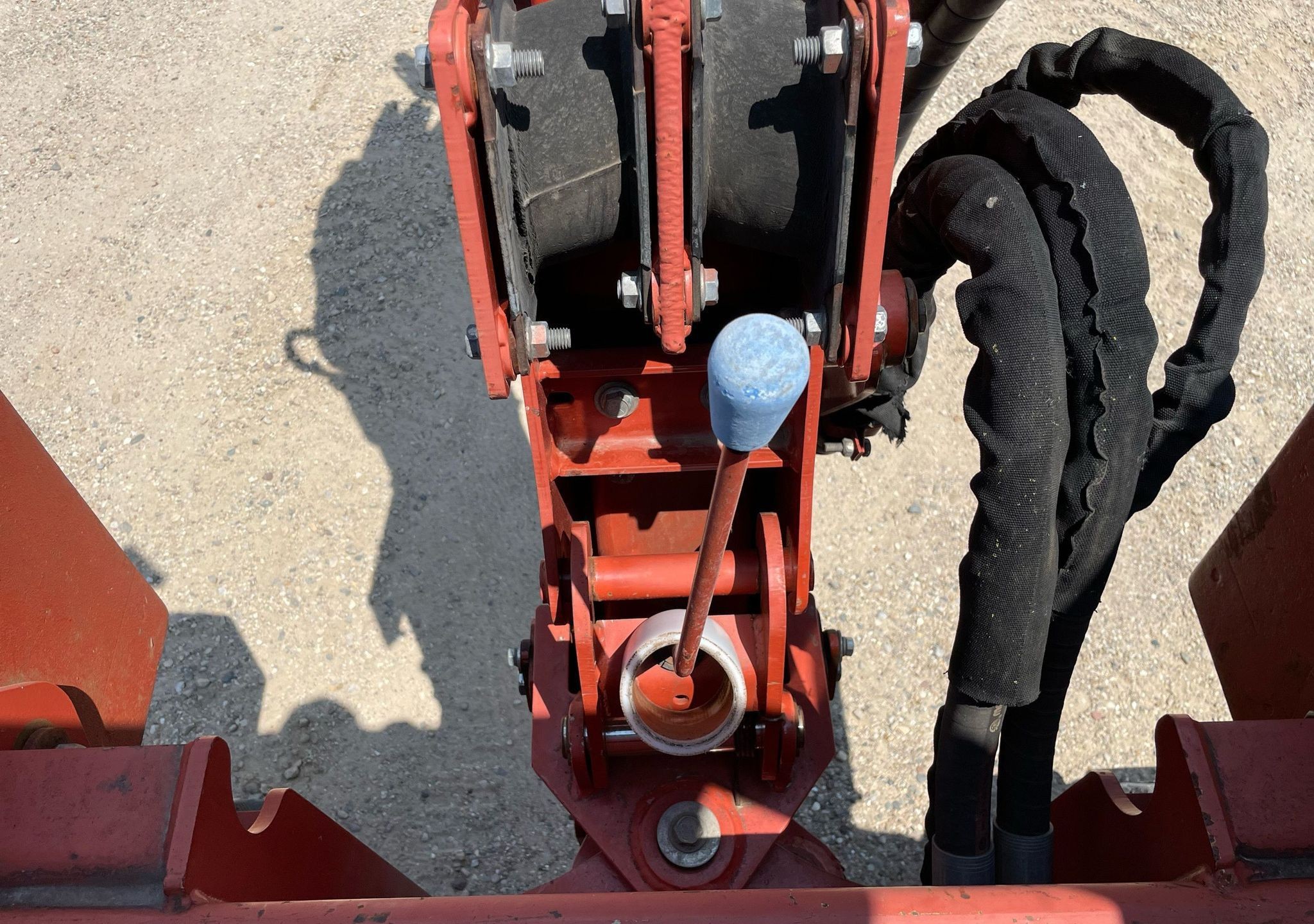 gallery 2011 Ditch Witch RT115 Quad vibratory cable plow