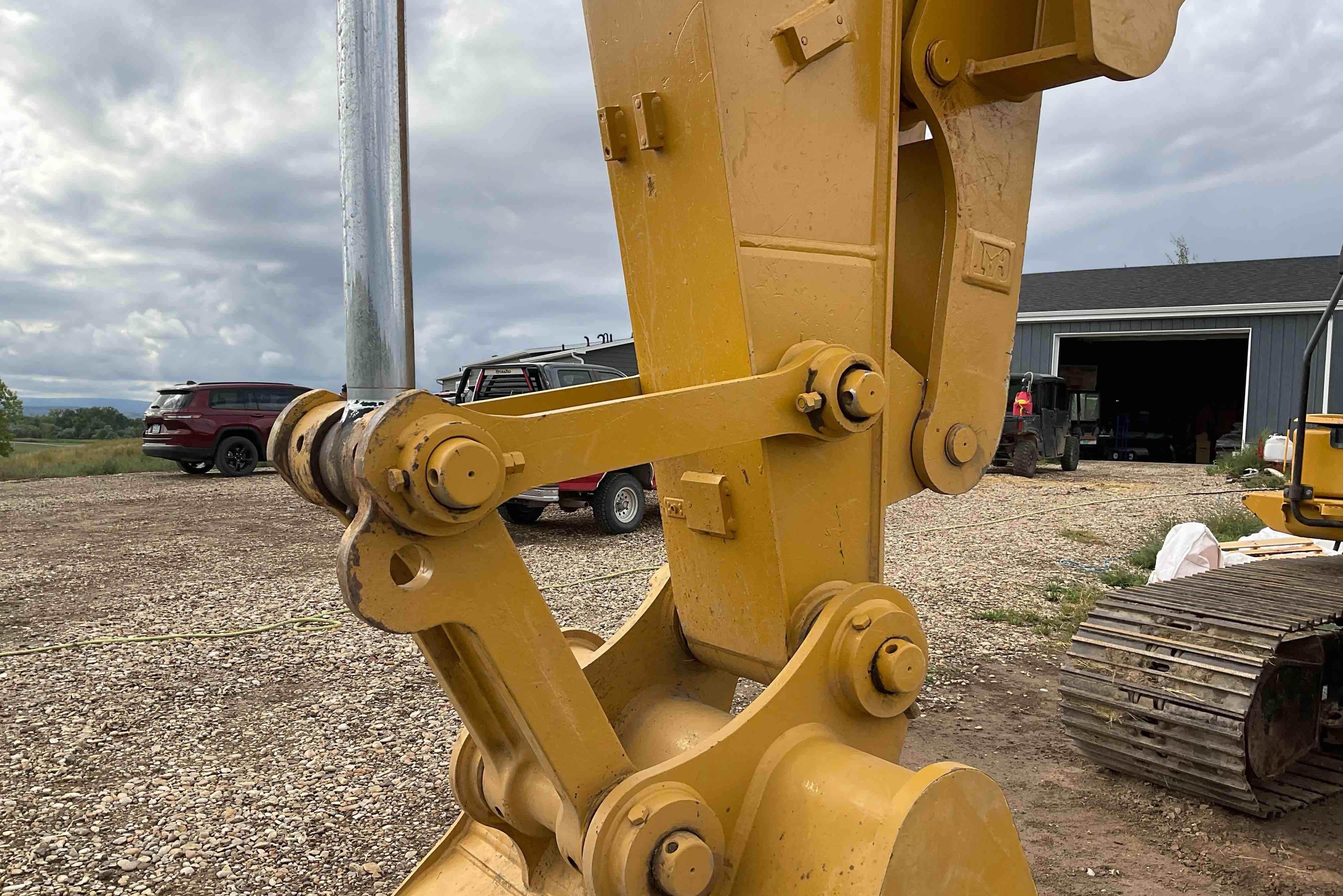 gallery 2017 Caterpillar 320FL Excavator