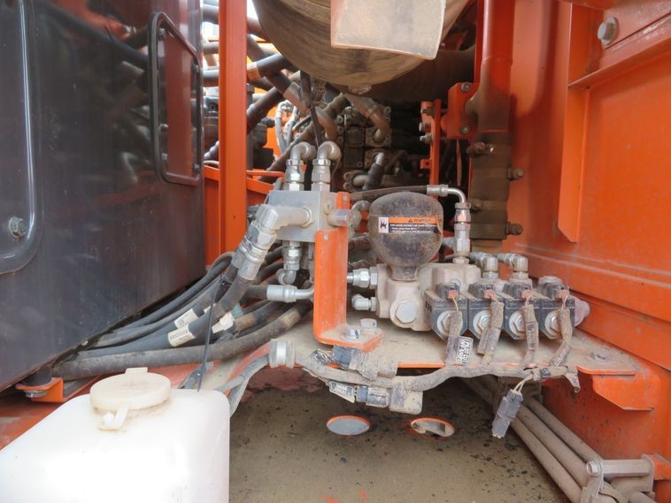 gallery 2014 Doosan DX225LC-3 excavator