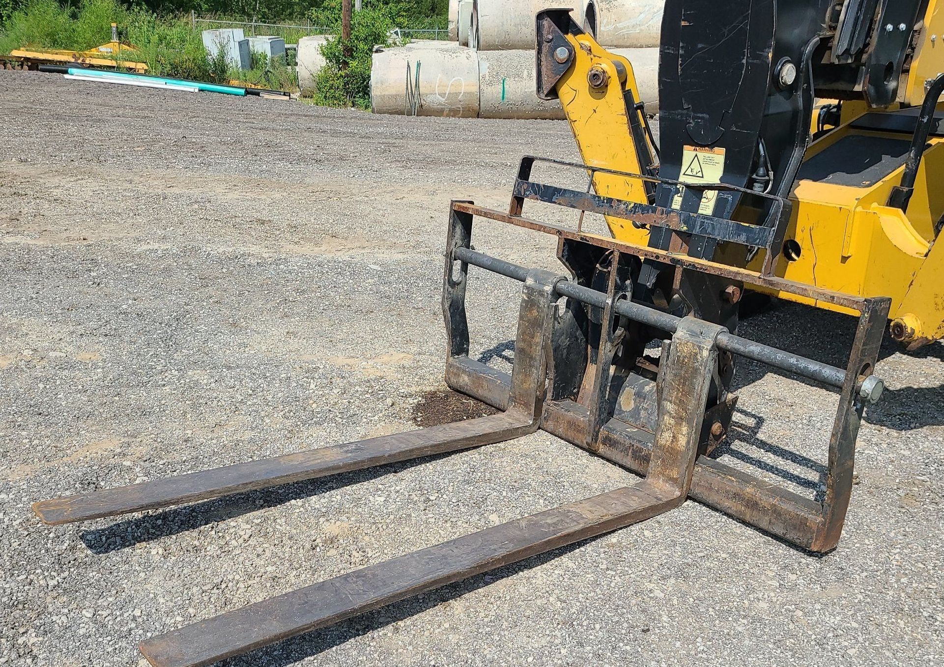 gallery 2017 Caterpillar TL1255D telehandler