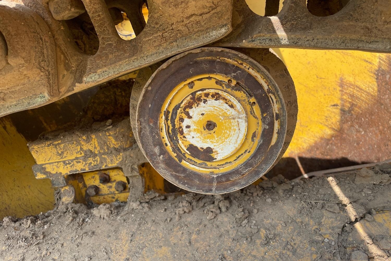 gallery 2007 John Deere 850J LT Dozer WMulti-Shank Ripper