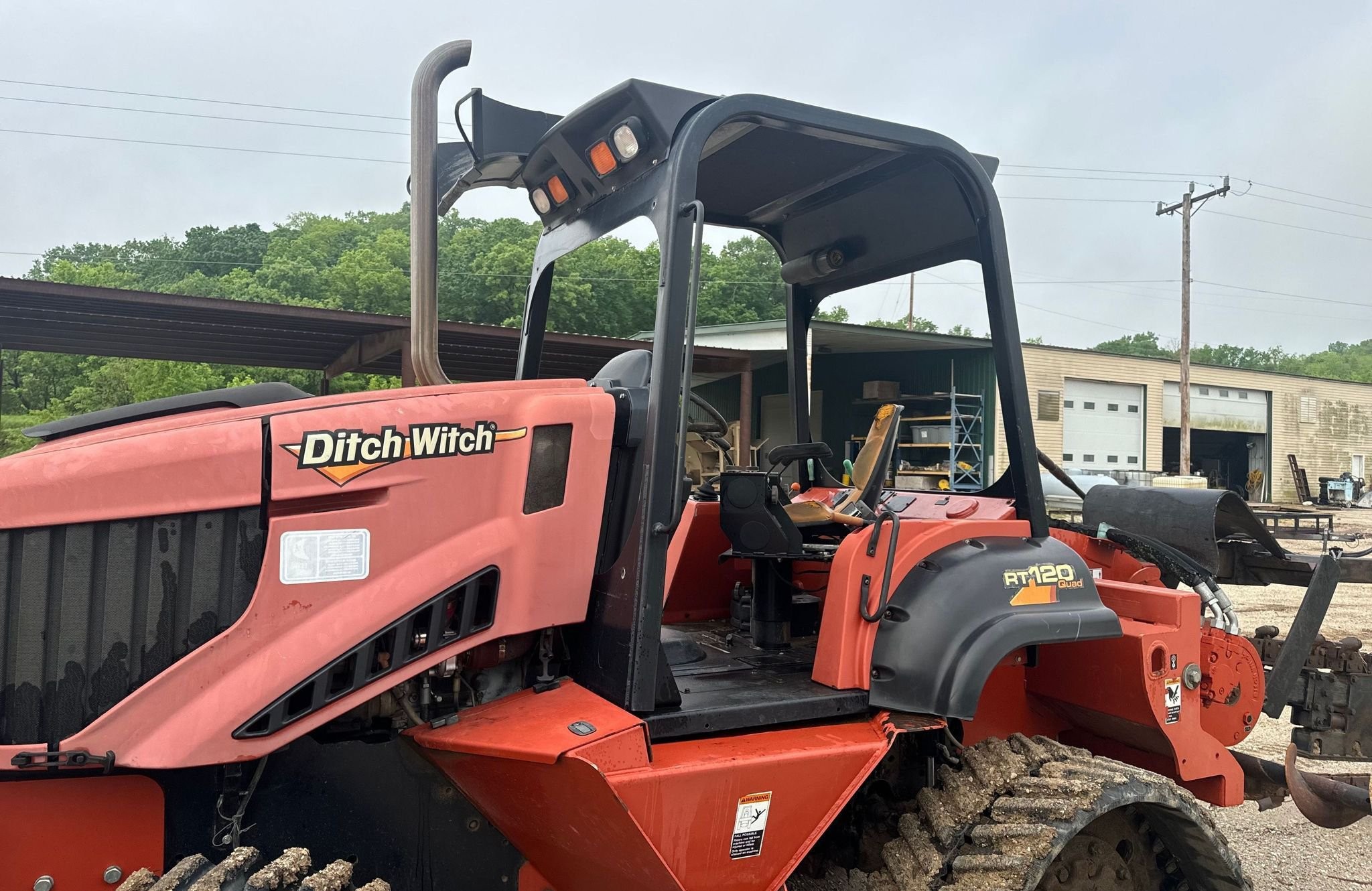 gallery 2013 Ditch Witch RT120 Quad trencher