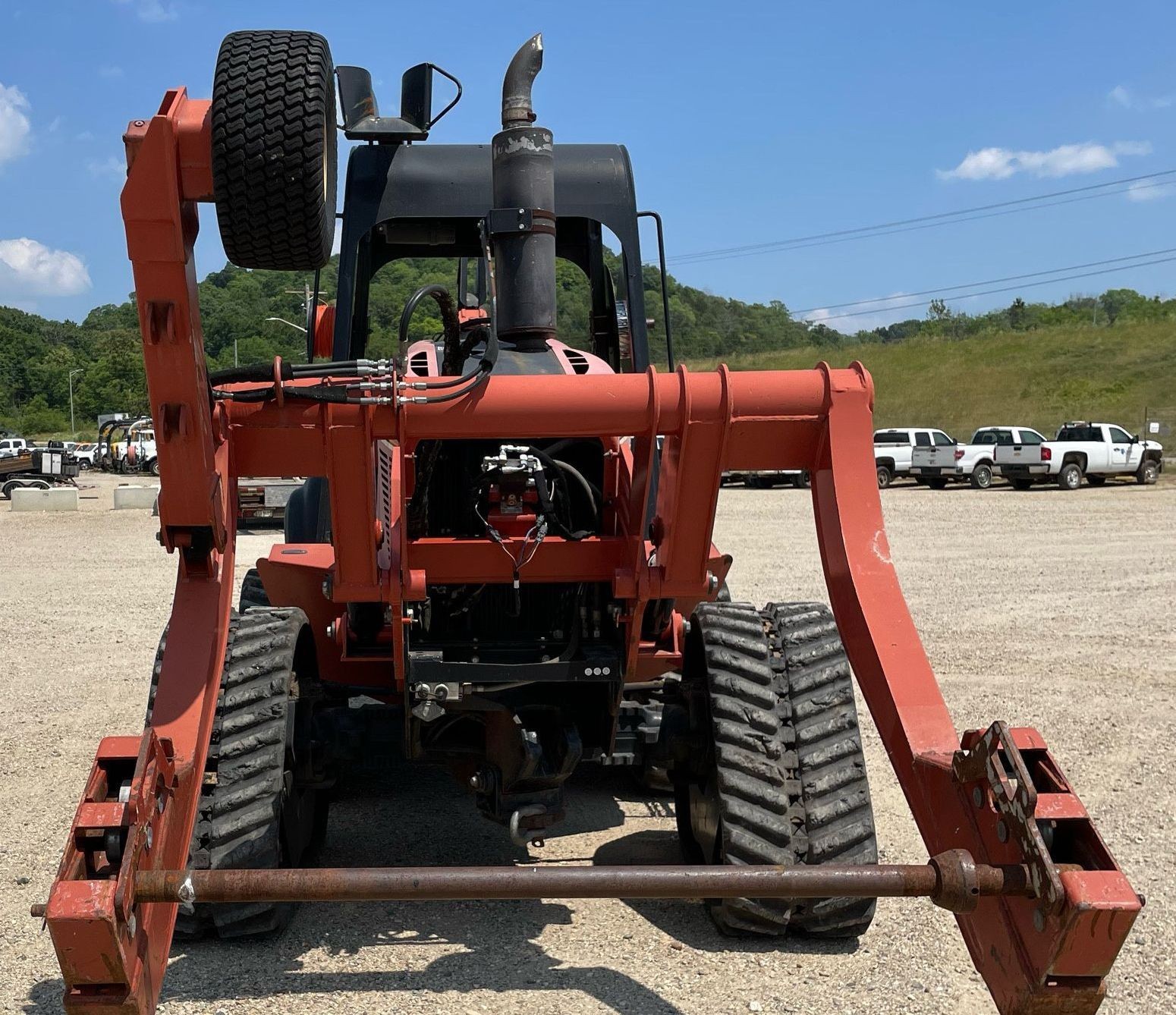 gallery 2011 Ditch Witch RT115 Quad vibratory cable plow