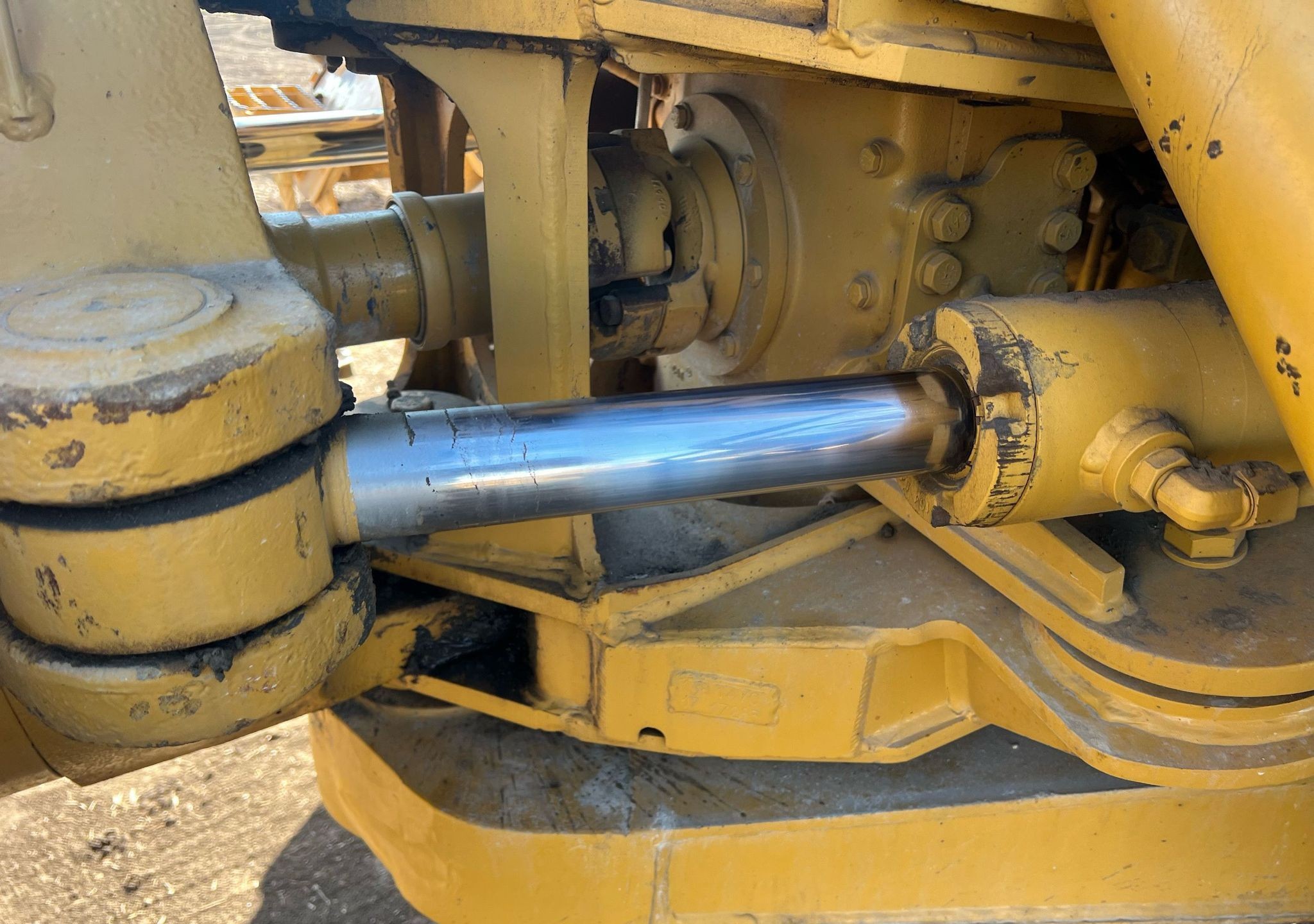 gallery 2002 Caterpillar 730 haul truck