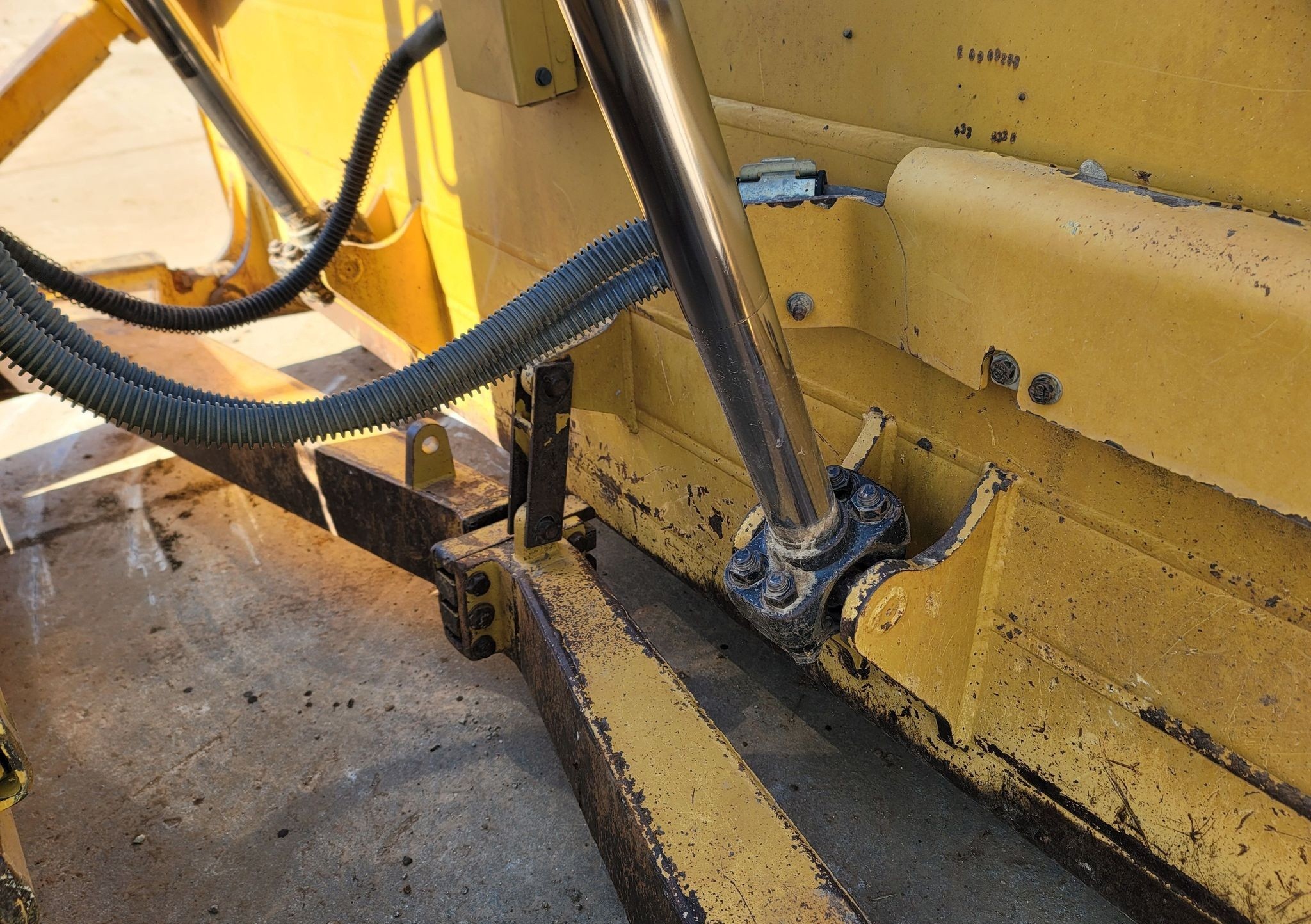 gallery 2015 Caterpillar D6T XW dozer