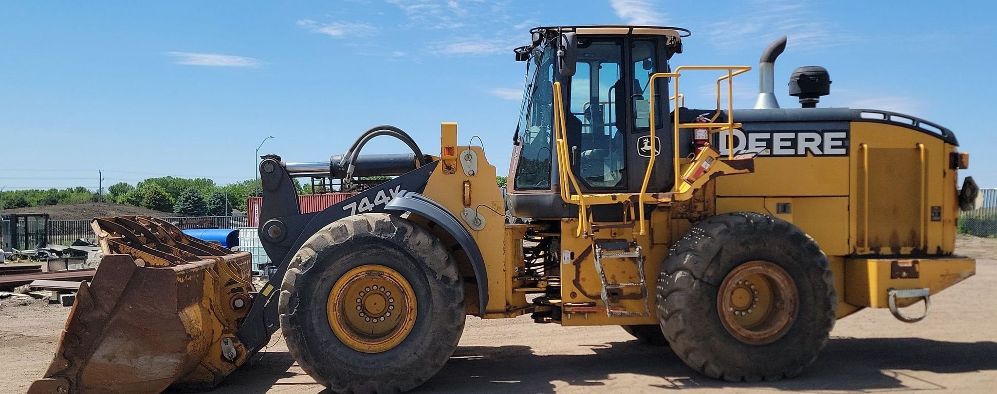 gallery 2012 John Deere 744K wheel loader