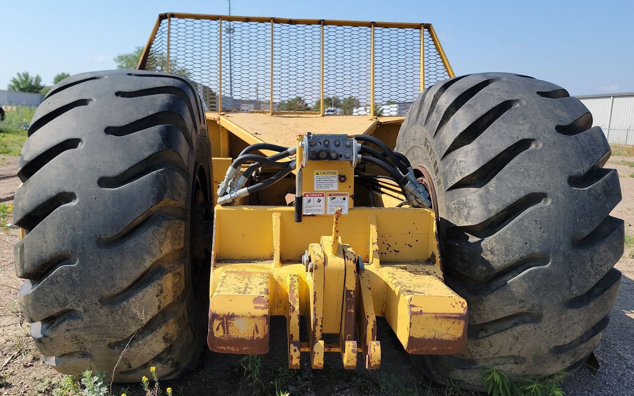 gallery Volvo T450D 4WD scraper tractor