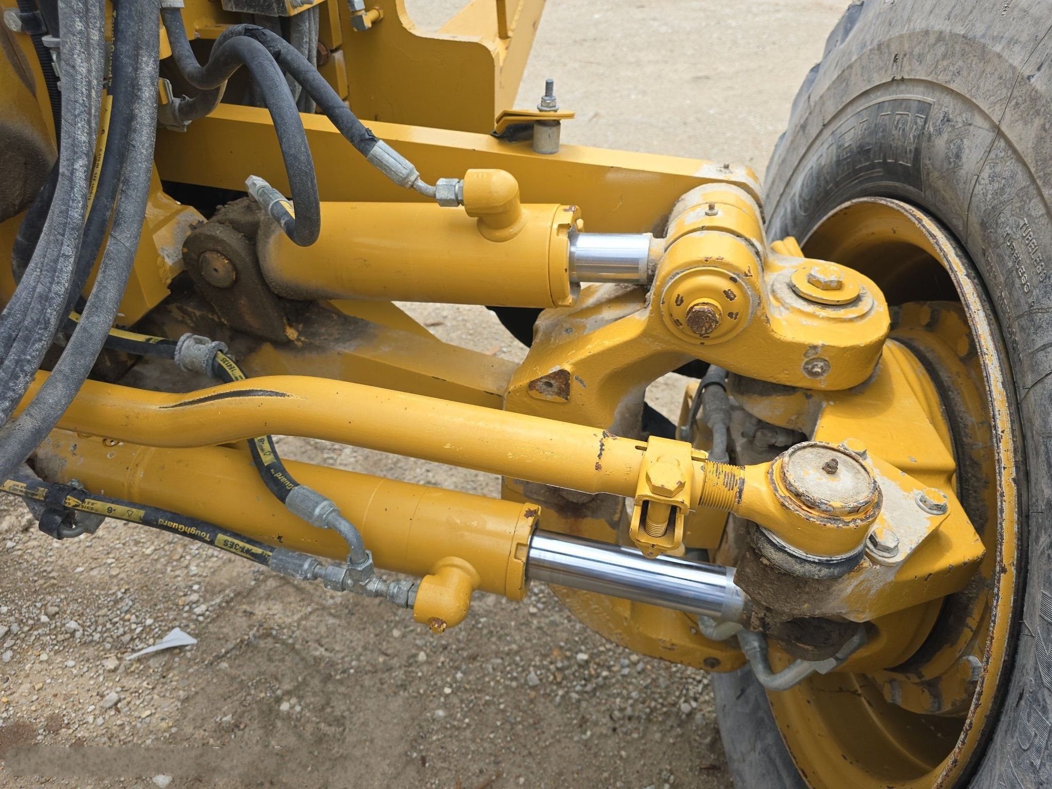 gallery 2012 Caterpillar 140M2 motor grader