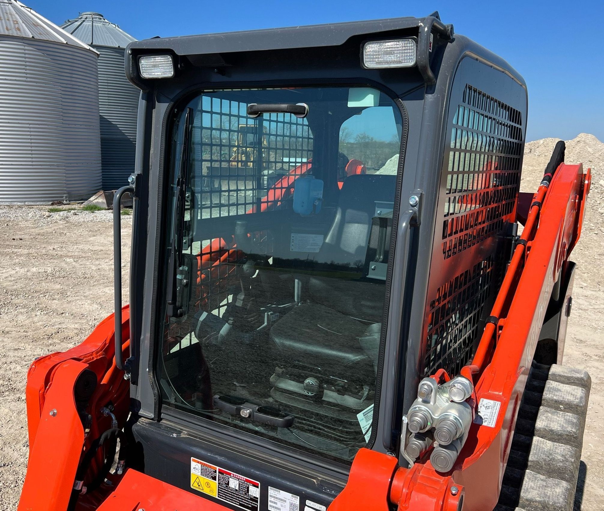 gallery 2022 Kubota SVL75-2 tracked skid steer loader
