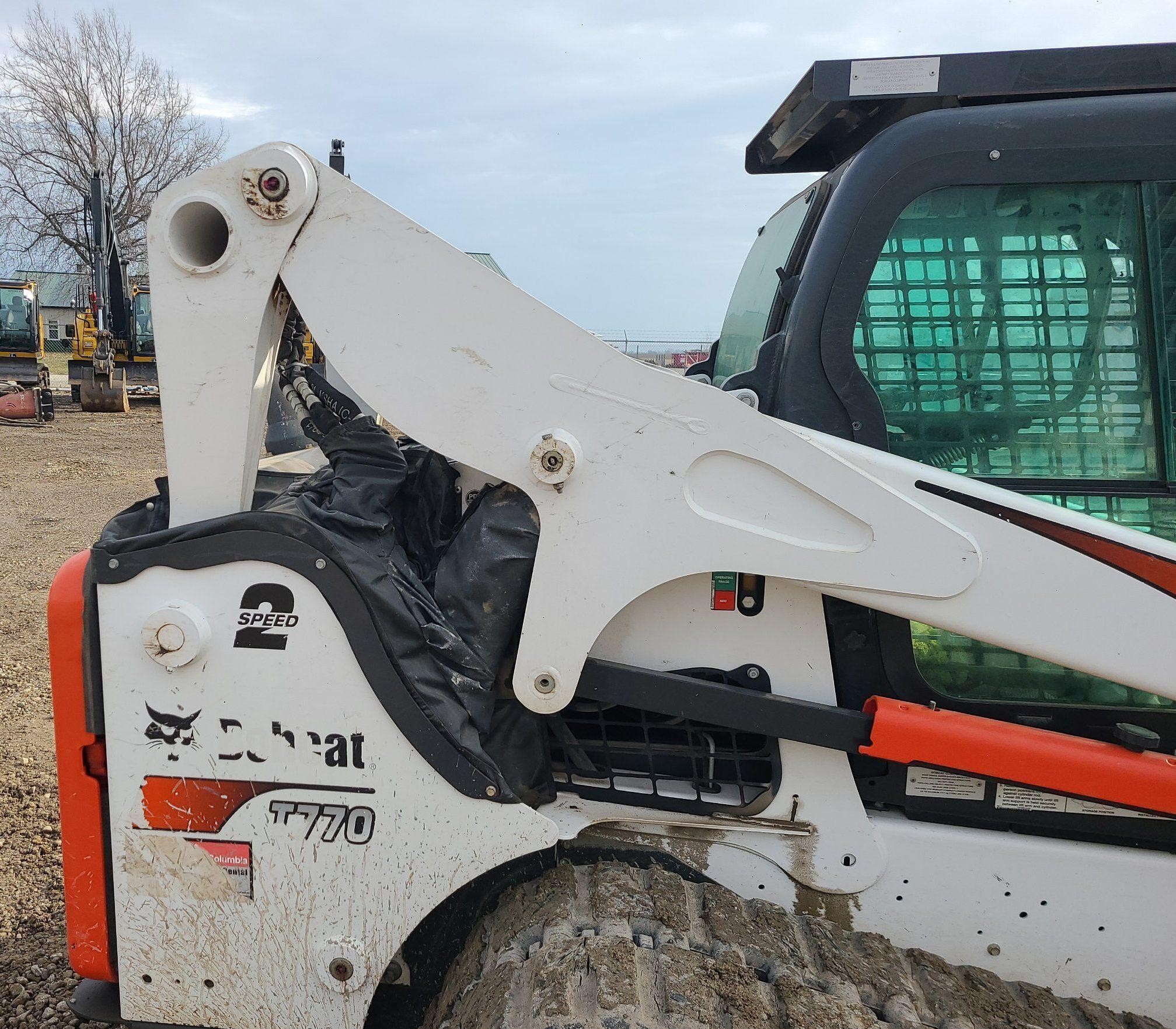 gallery 2019 Bobcat T770 tracked skid steer loader