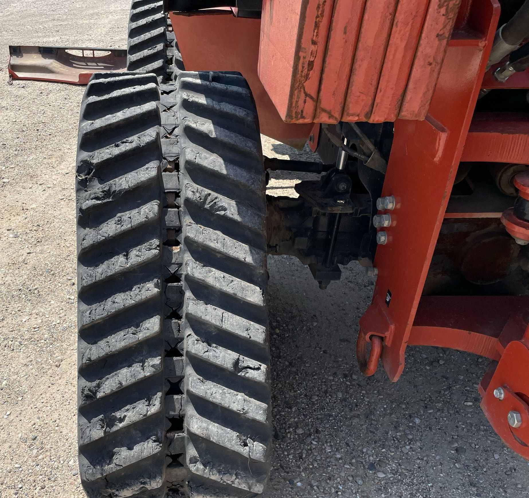 gallery 2011 Ditch Witch RT115 Quad vibratory cable plow