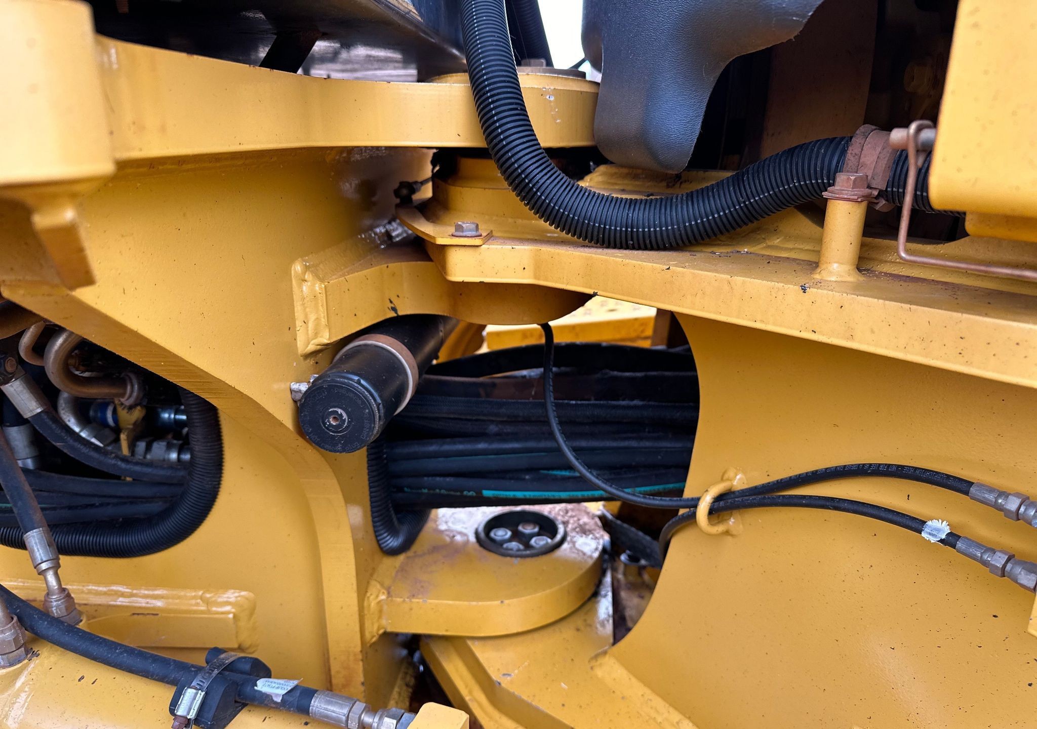 gallery 2013 John Deere 772GP motor grader
