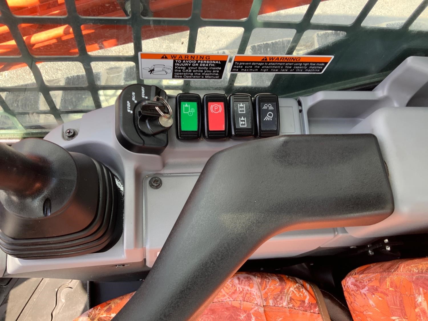 gallery 2018 Kubota SVL75-2 Compact Track Loader