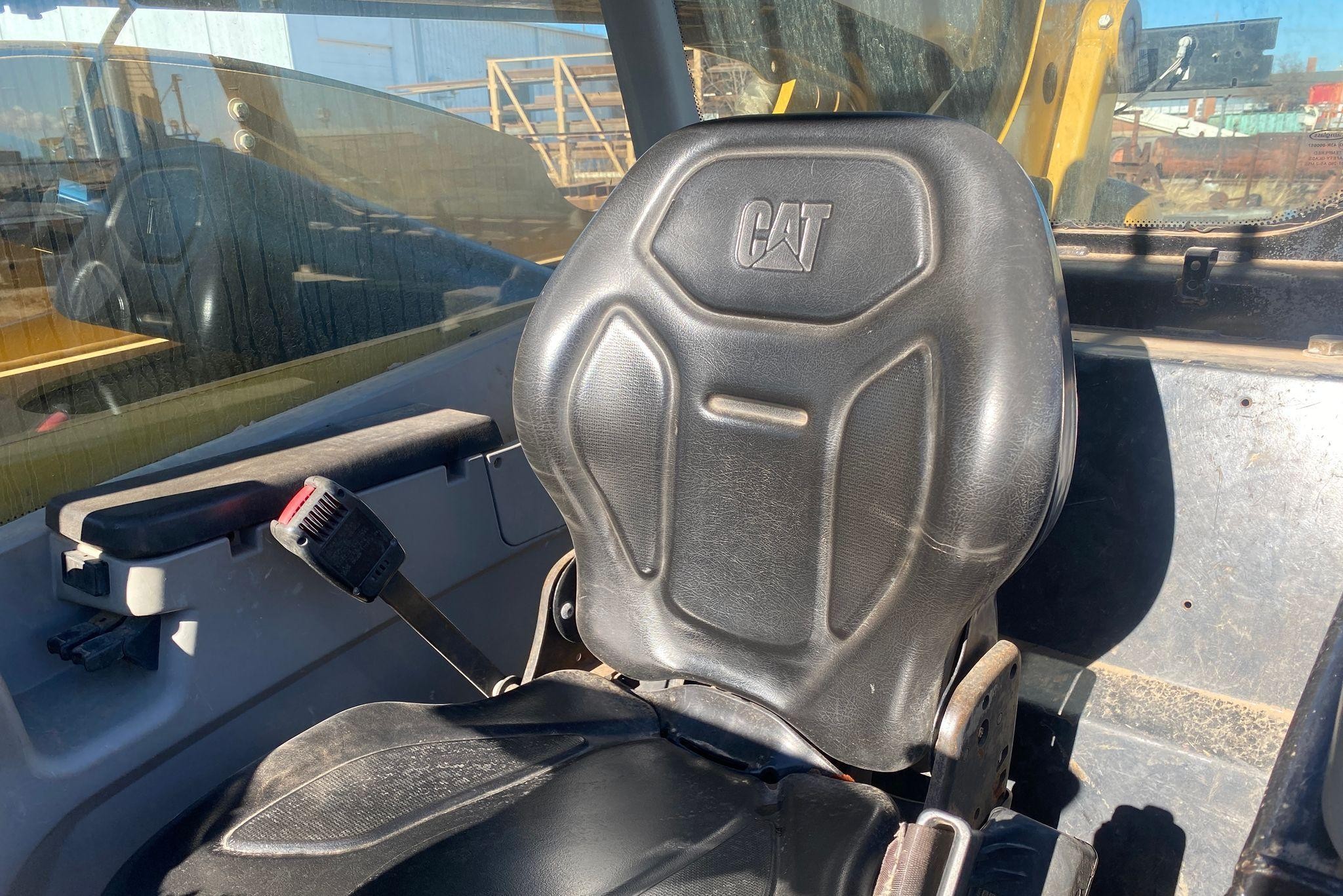 gallery 2017 Caterpillar TL1055D telehandler