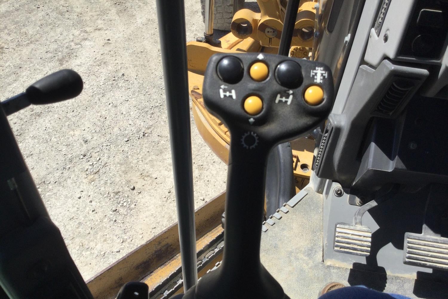 gallery 2011 Caterpillar 140M VHP Grader