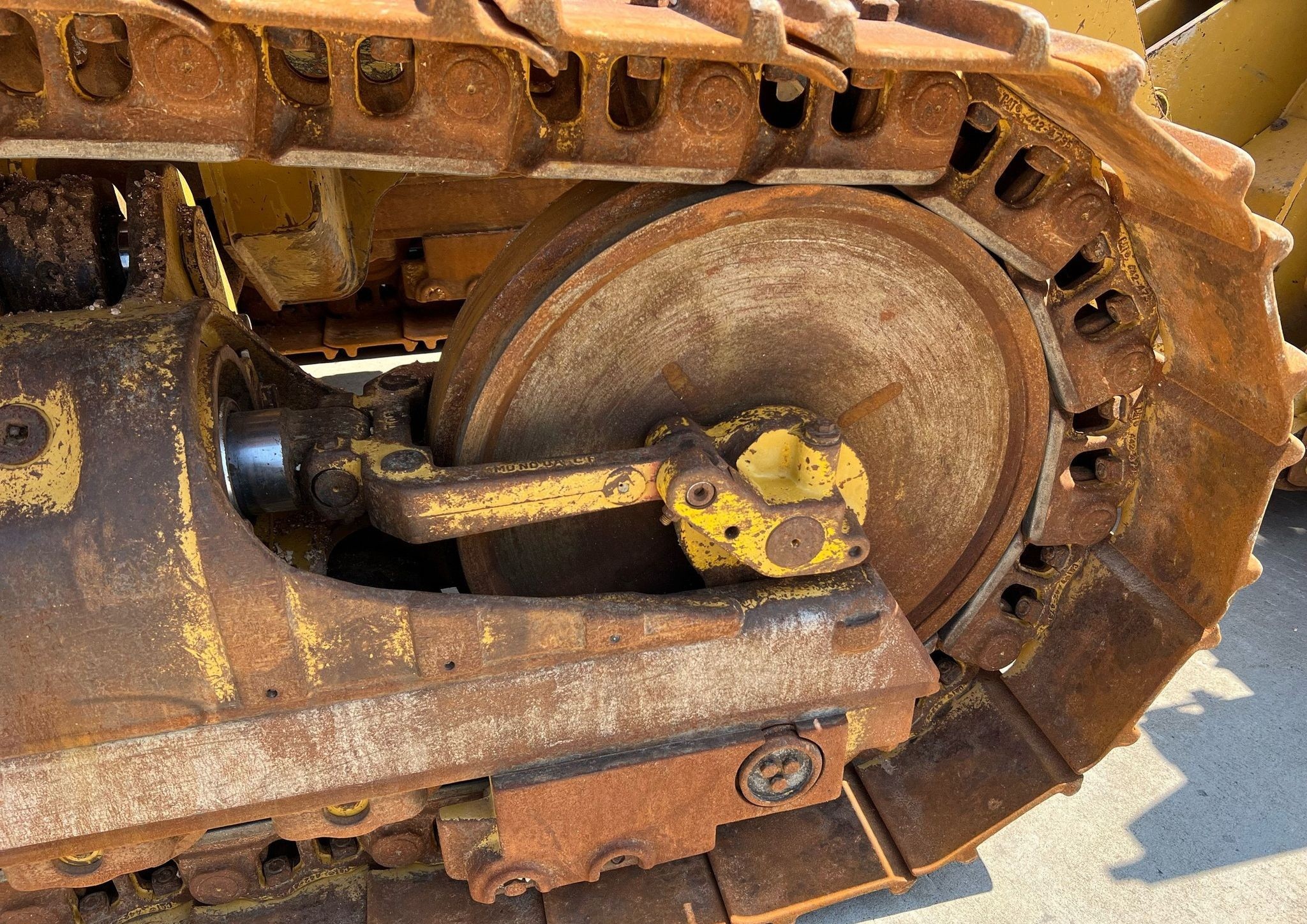gallery 2016 Caterpillar 963K track loader