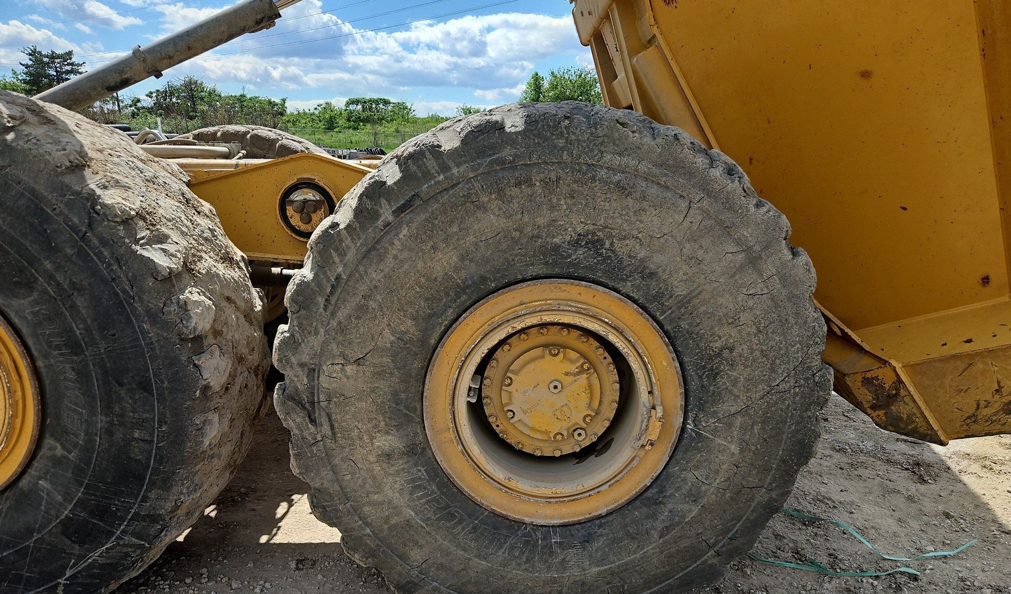 gallery 2013 Caterpillar 740B haul truck