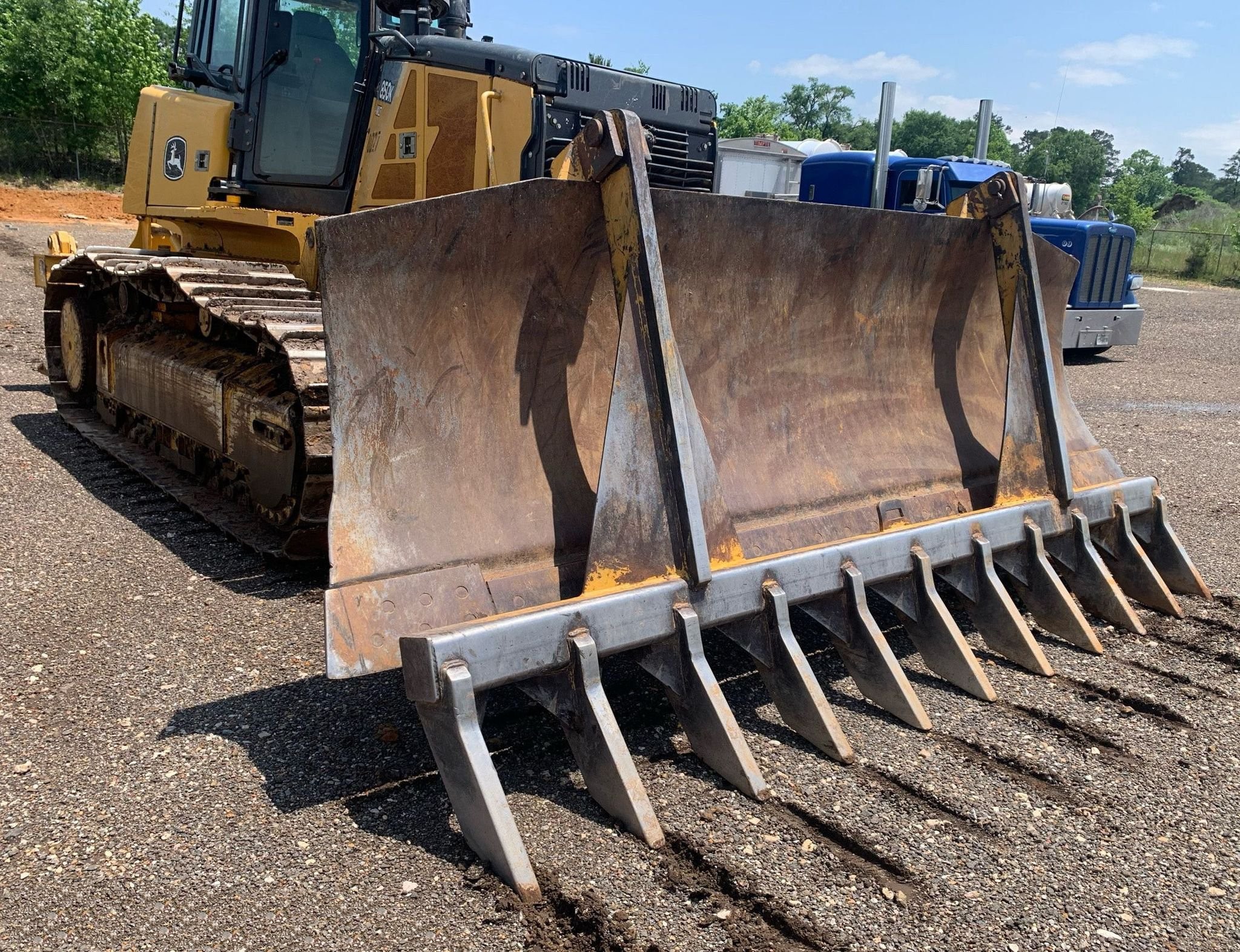 gallery 2014 John Deere 850K WLT dozer
