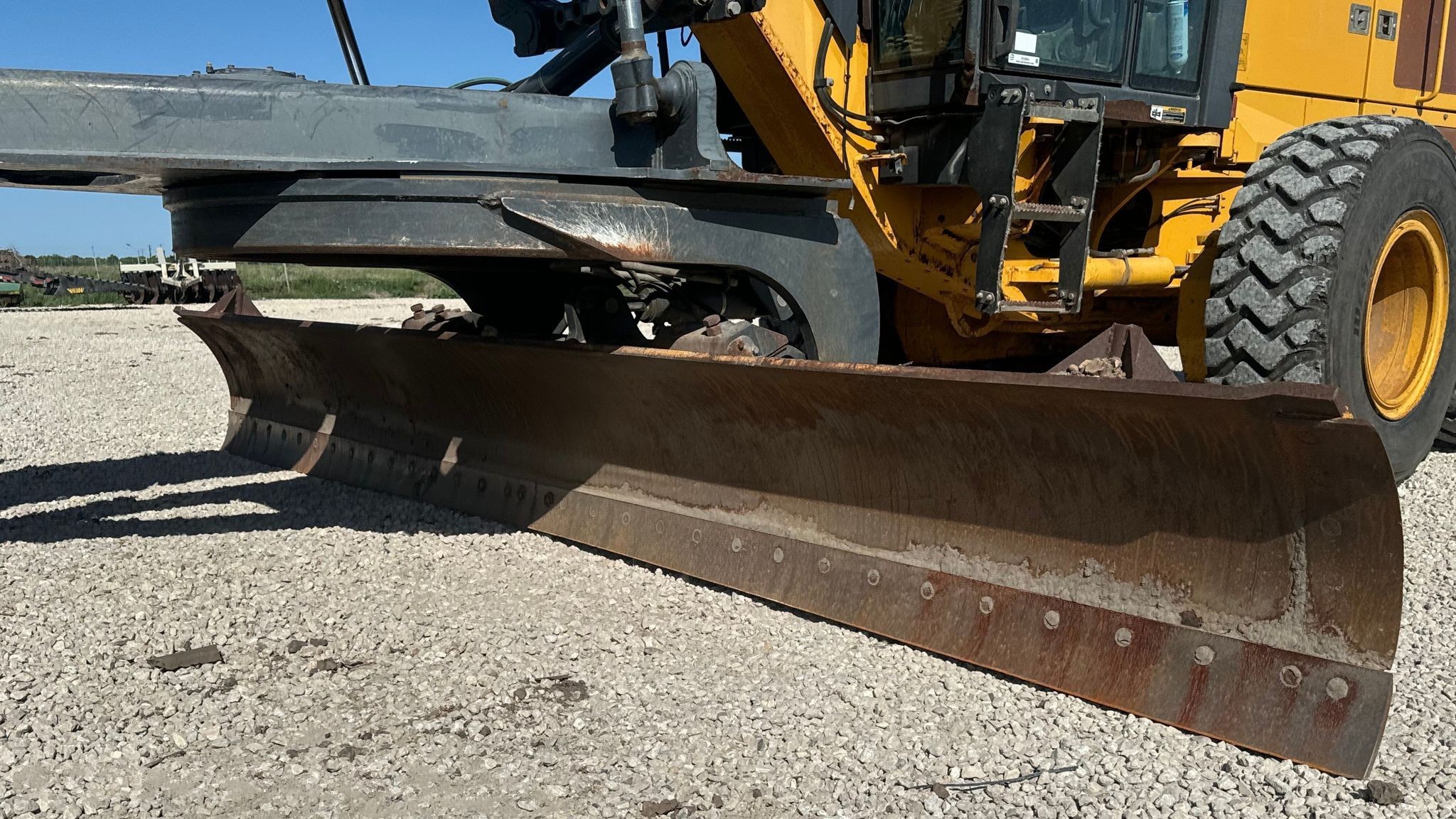 gallery 2013 John Deere 772G motor grader