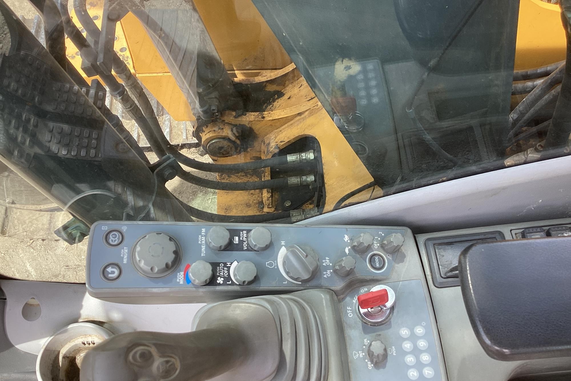 gallery 2014 John Deere 130G Excavator