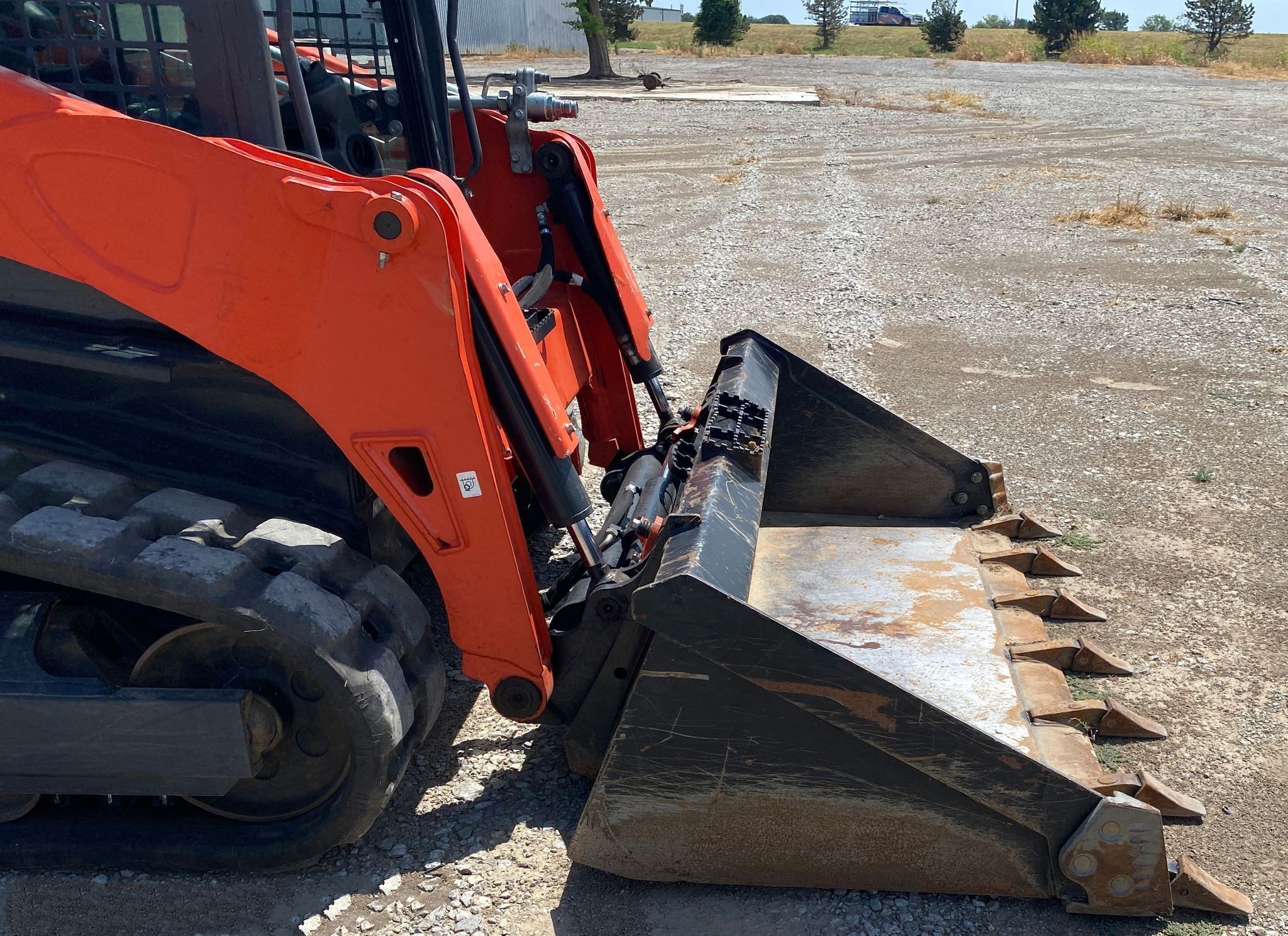 gallery 2021 Kubota SVL65-2  tracked skid steer loader