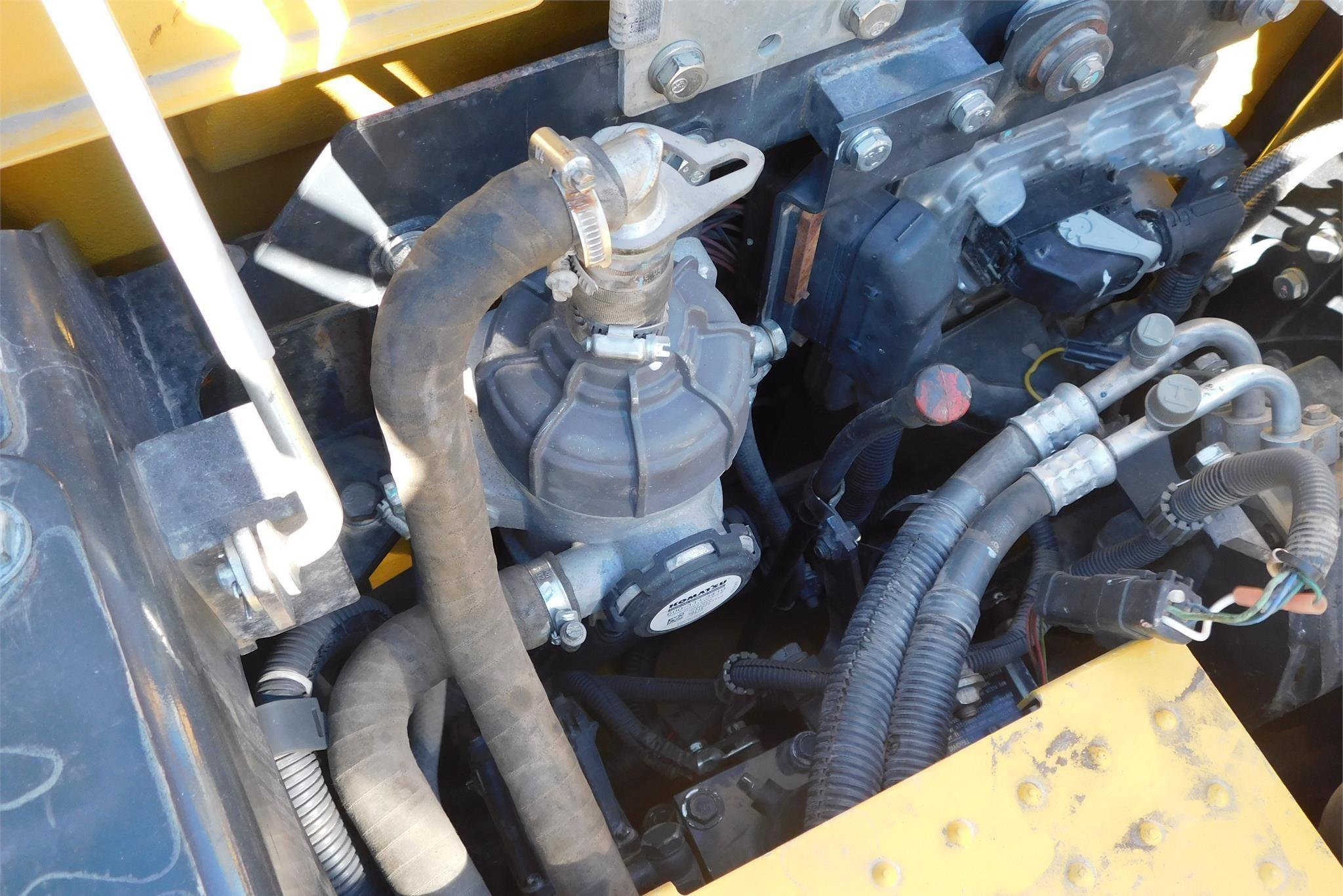 gallery 2016 KOMATSU PC138US LC-11