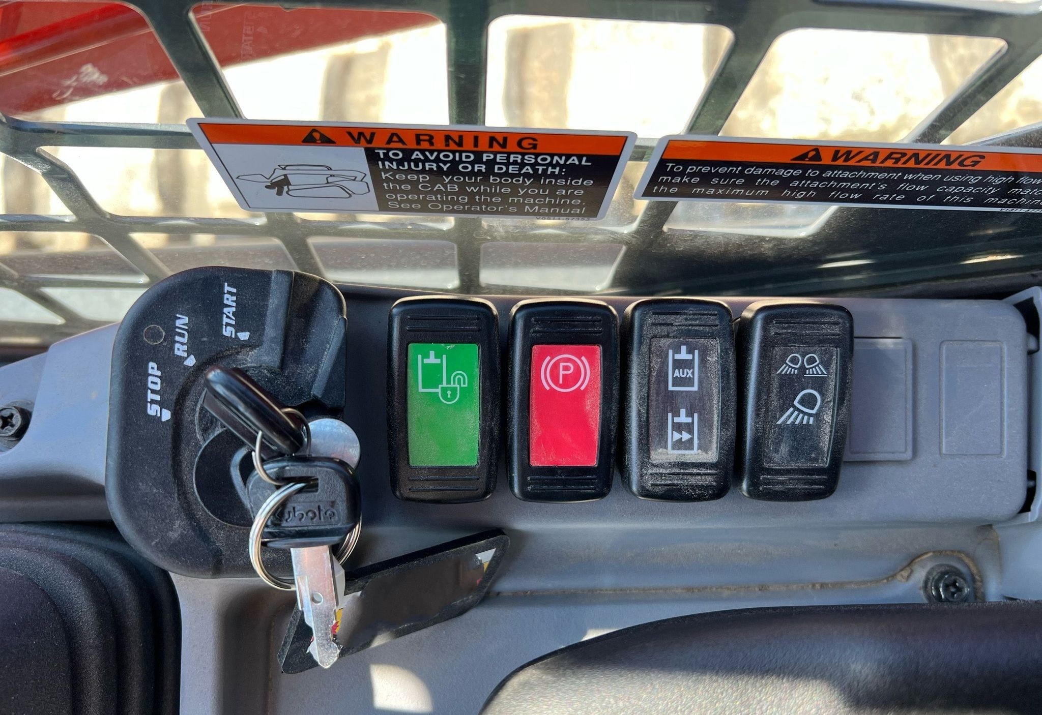 gallery 2022 Kubota SVL75-2 tracked skid steer loader