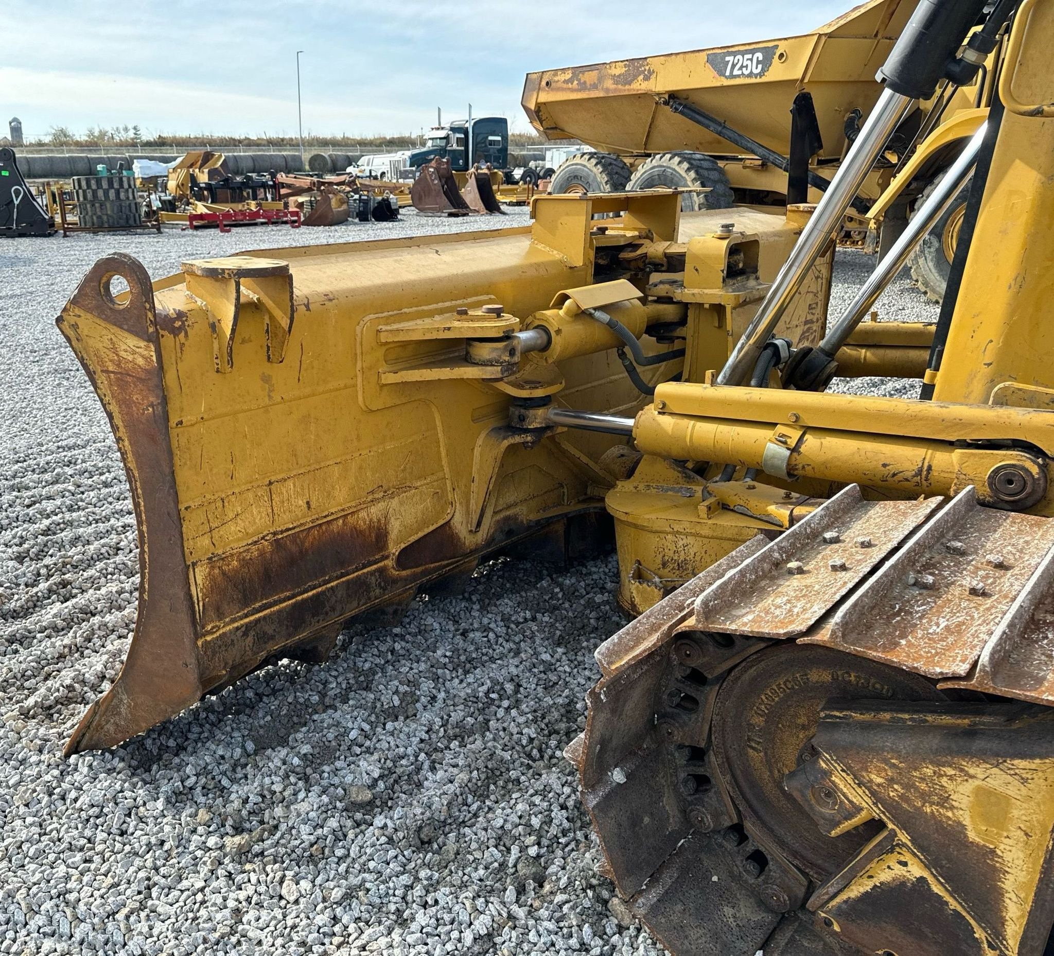 gallery 2014 Caterpillar D6T LGP dozer